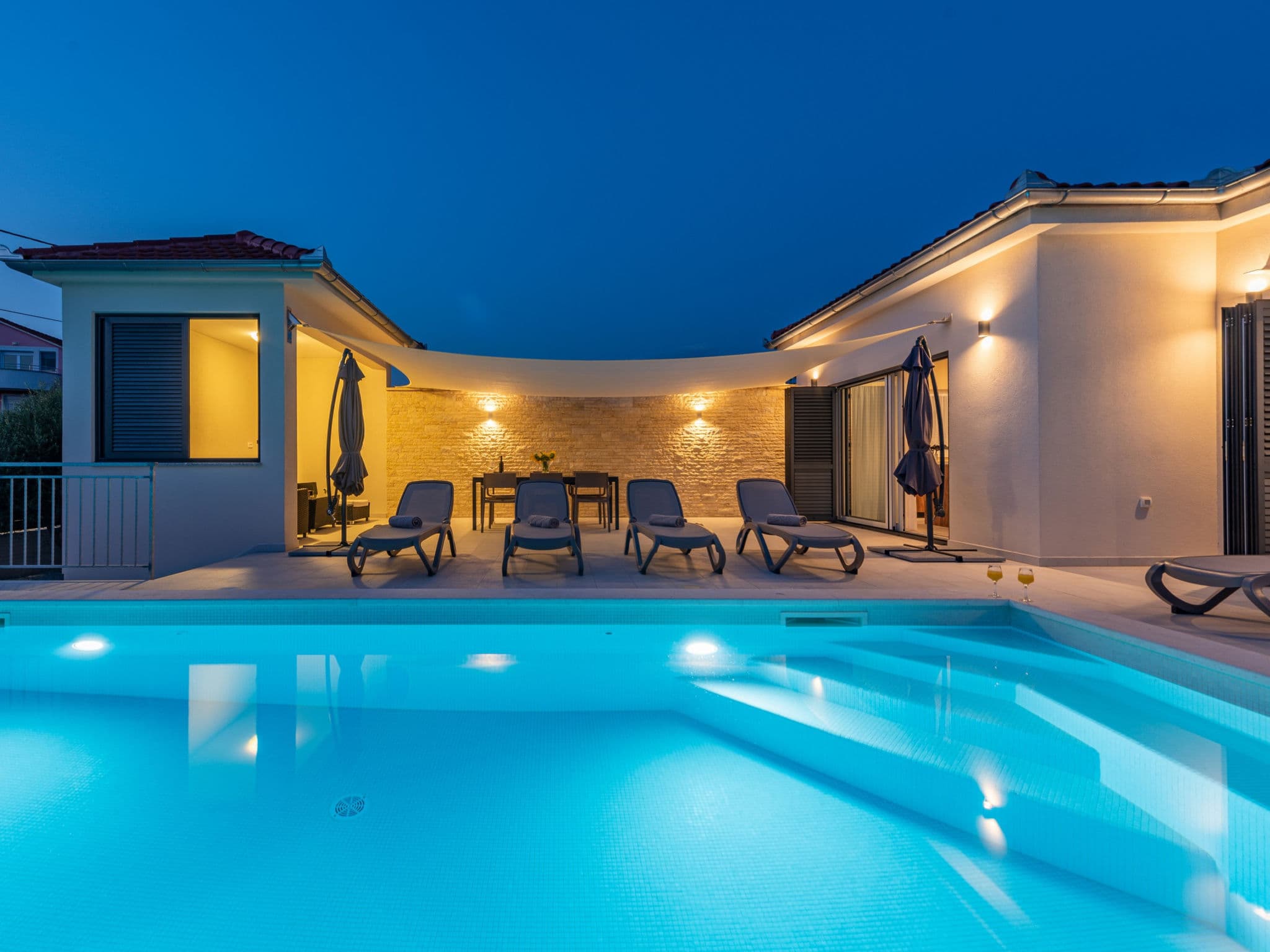 Pool Indoor
