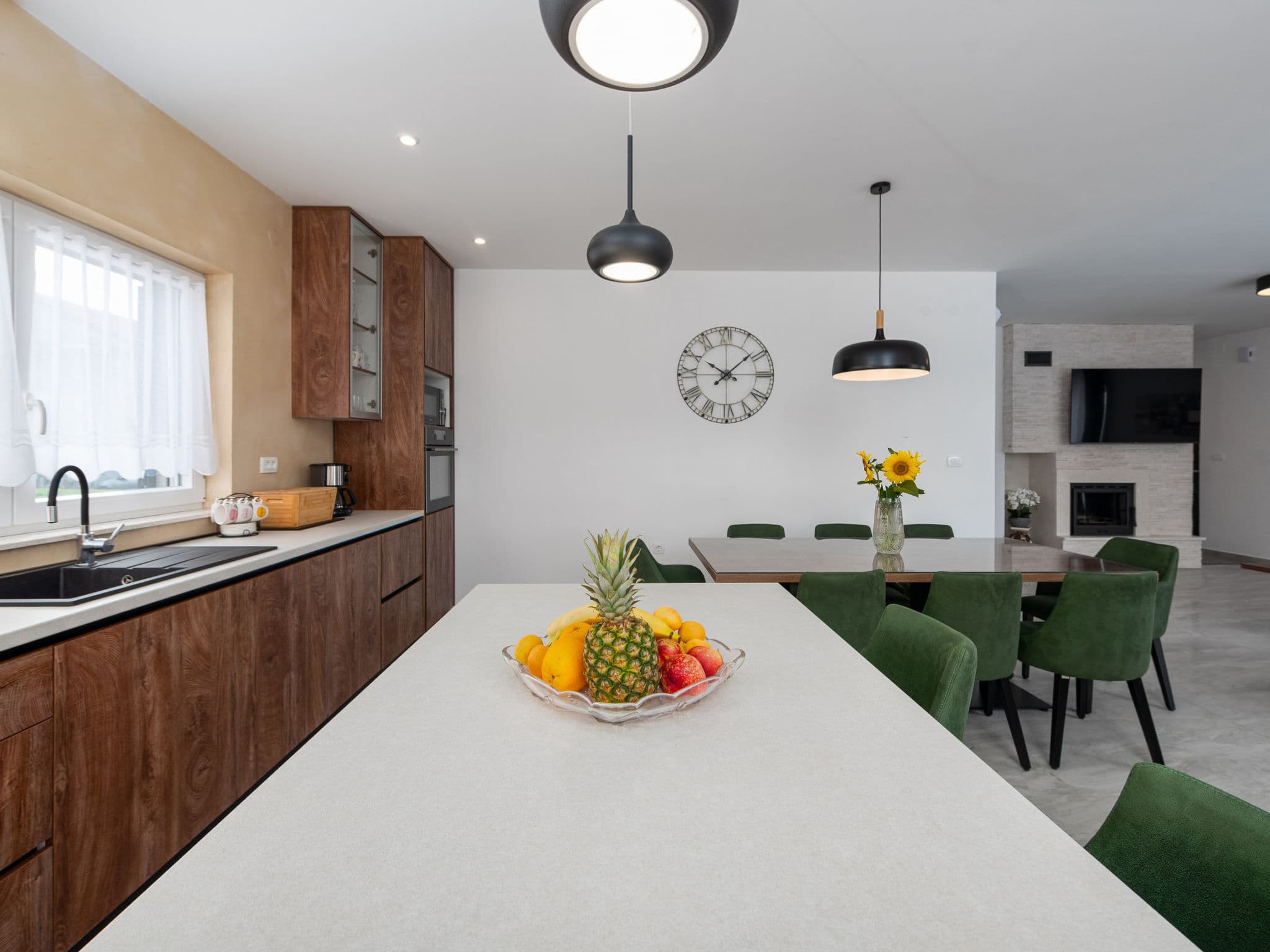 Kitchen / Dining Room