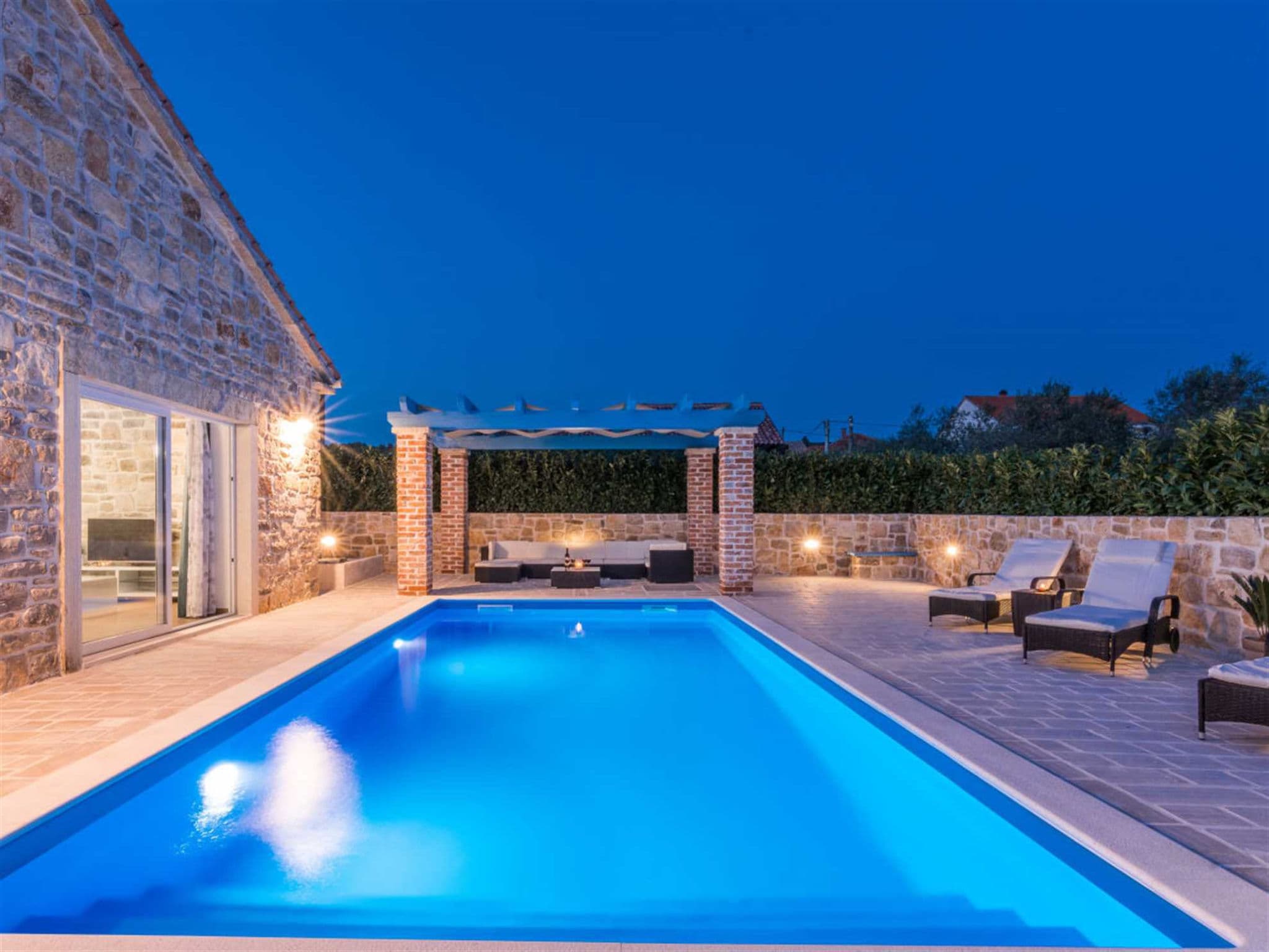 Pool Indoor