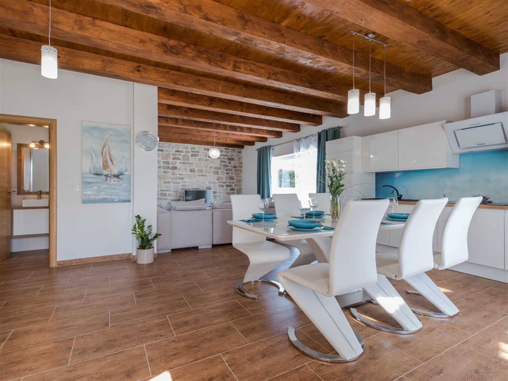 Kitchen / Dining Room