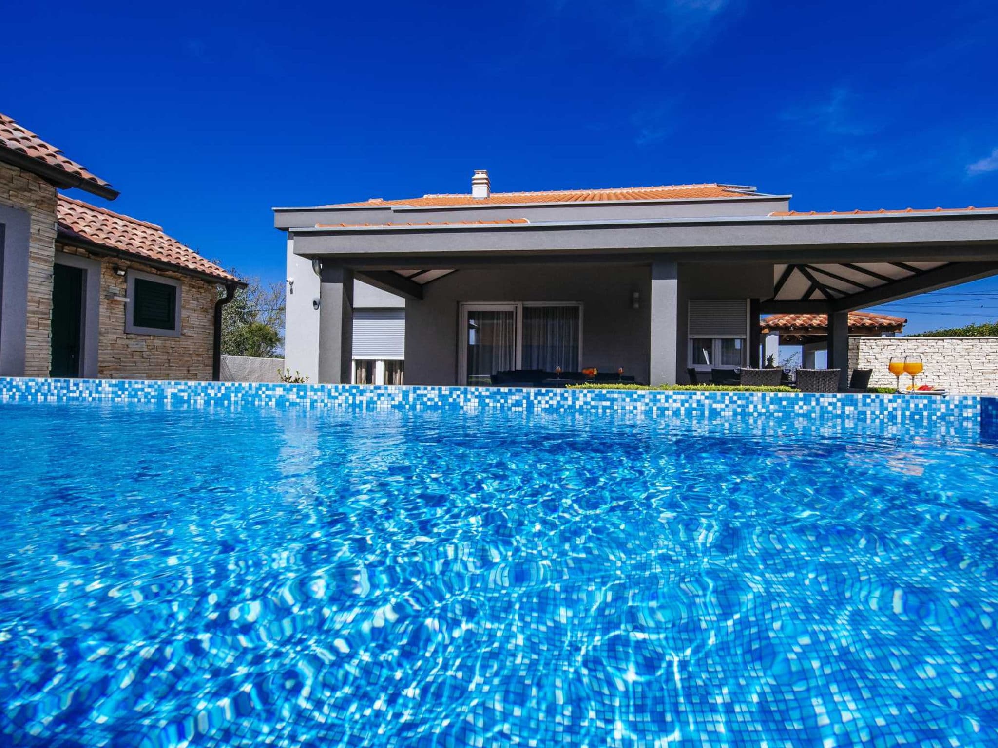 Pool Indoor
