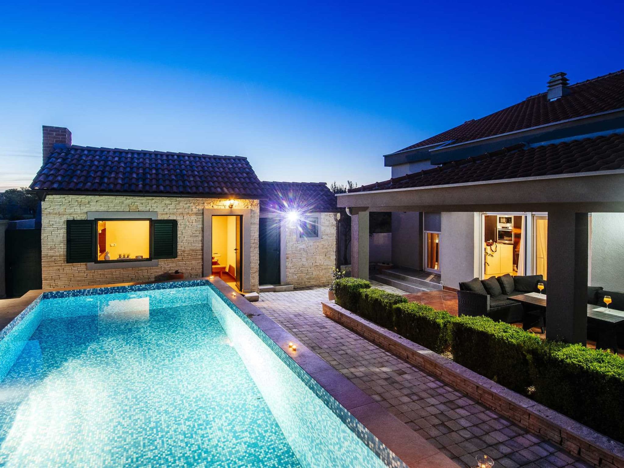 Pool Indoor