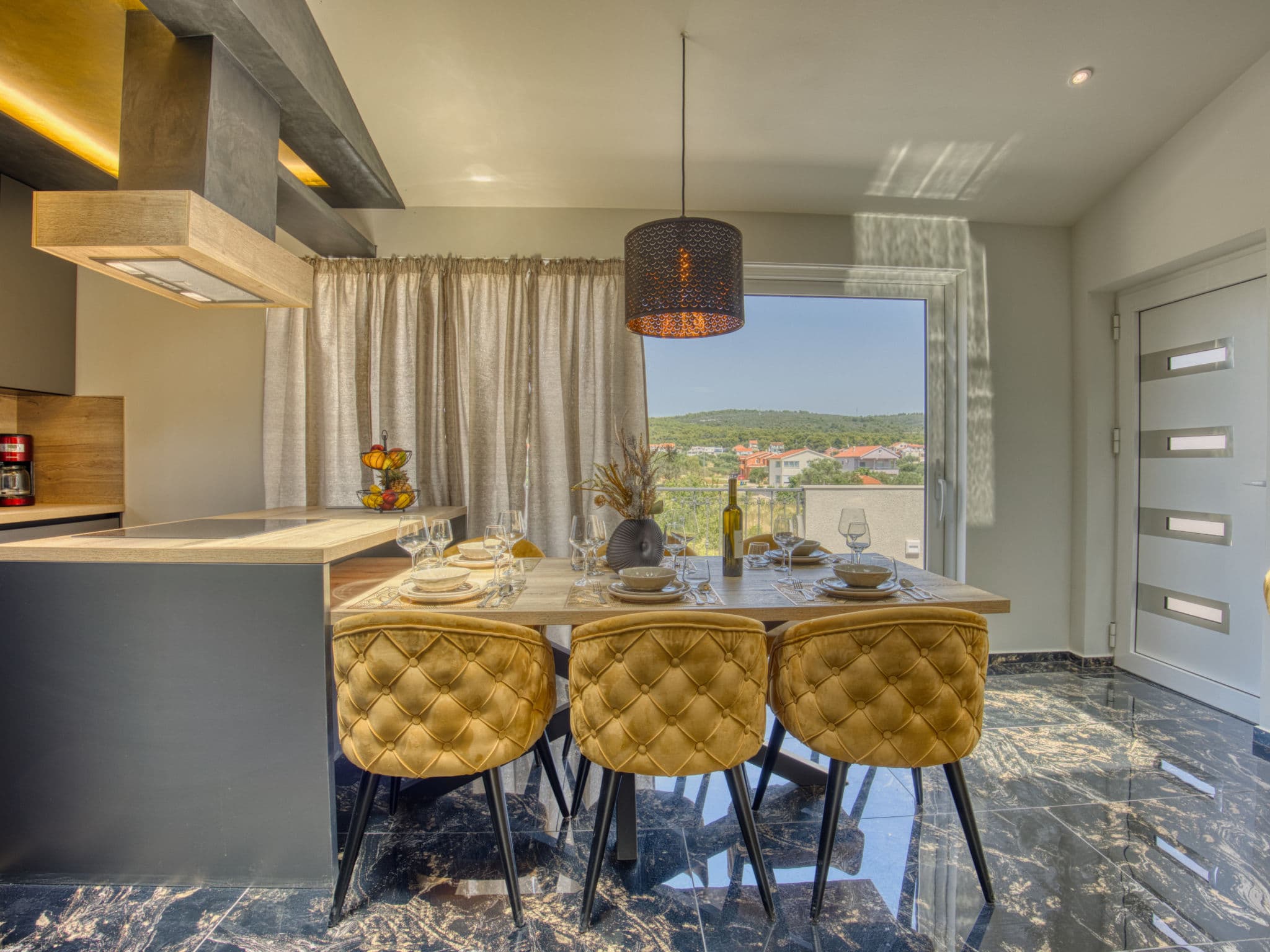 Kitchen / Dining Room