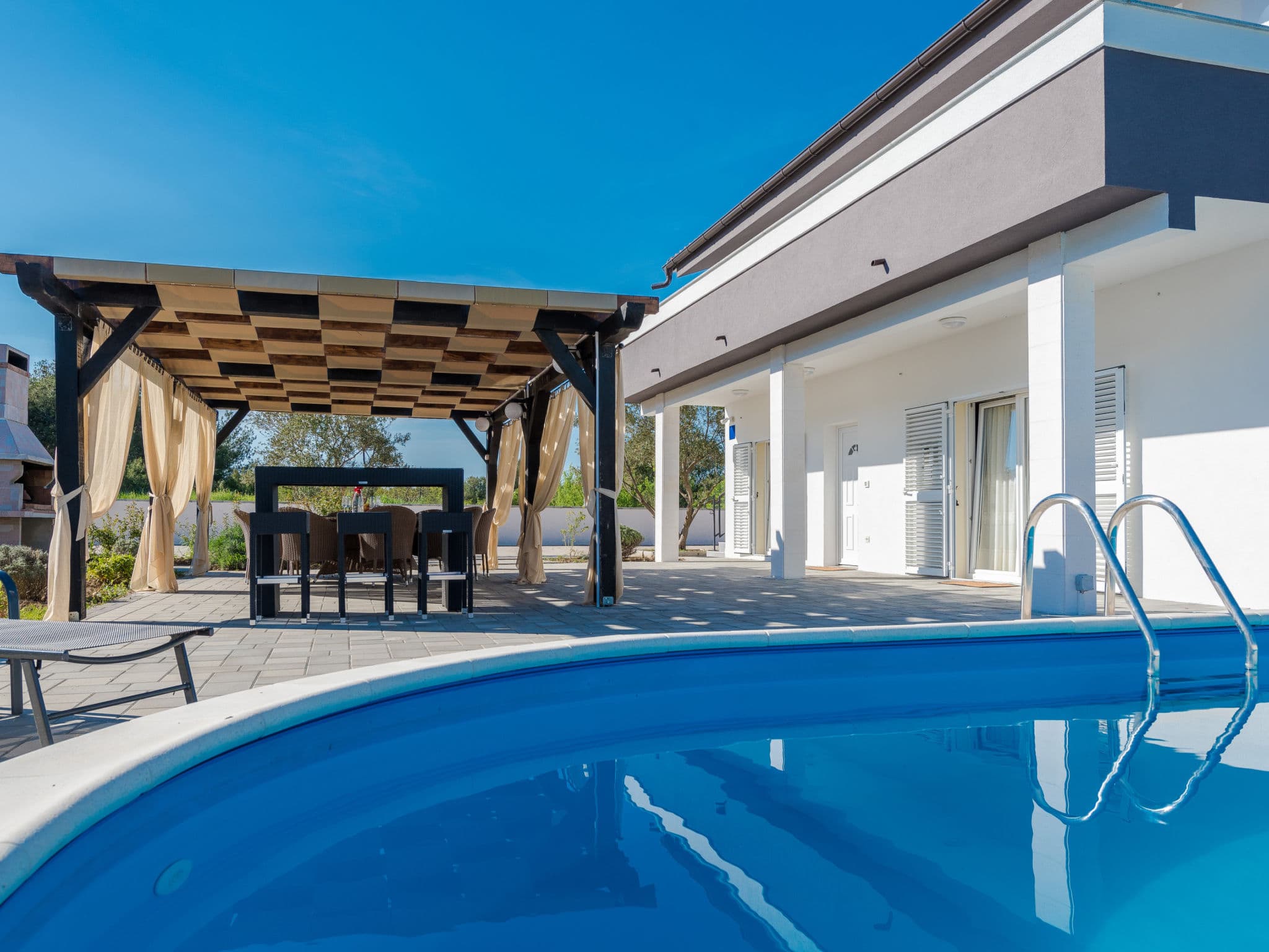 Pool Indoor