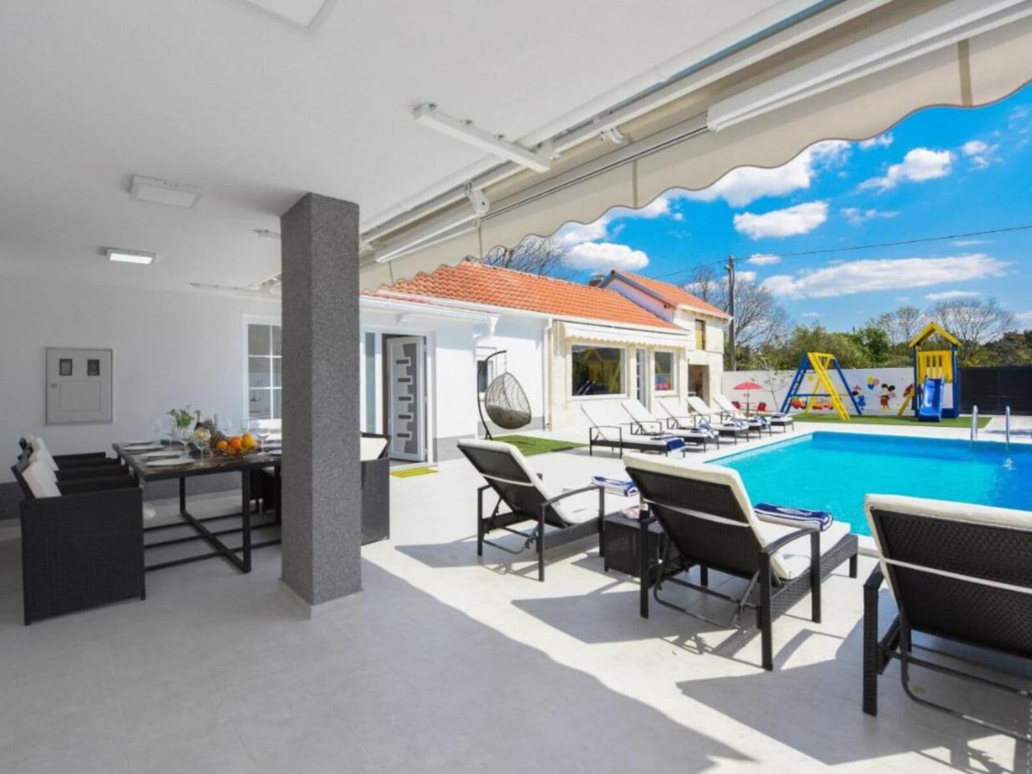 Pool Indoor