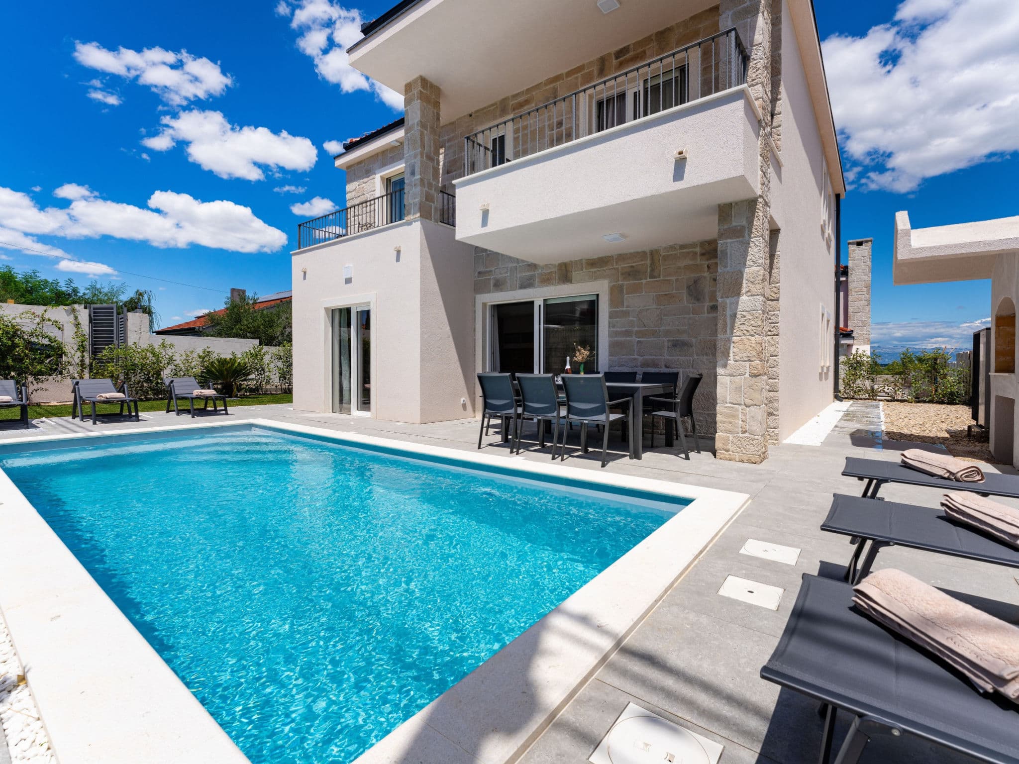 Pool Indoor