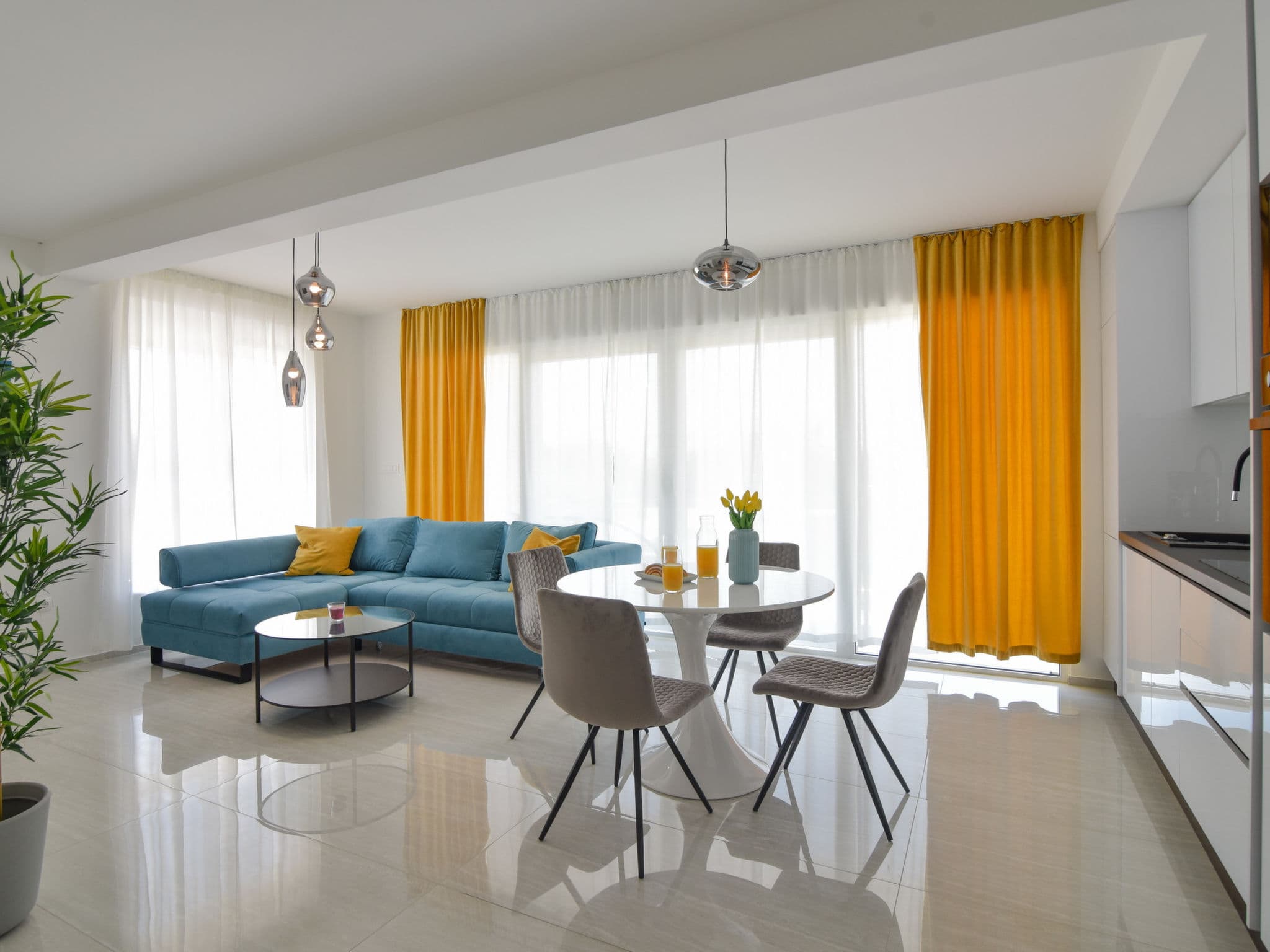 Kitchen / Dining Room