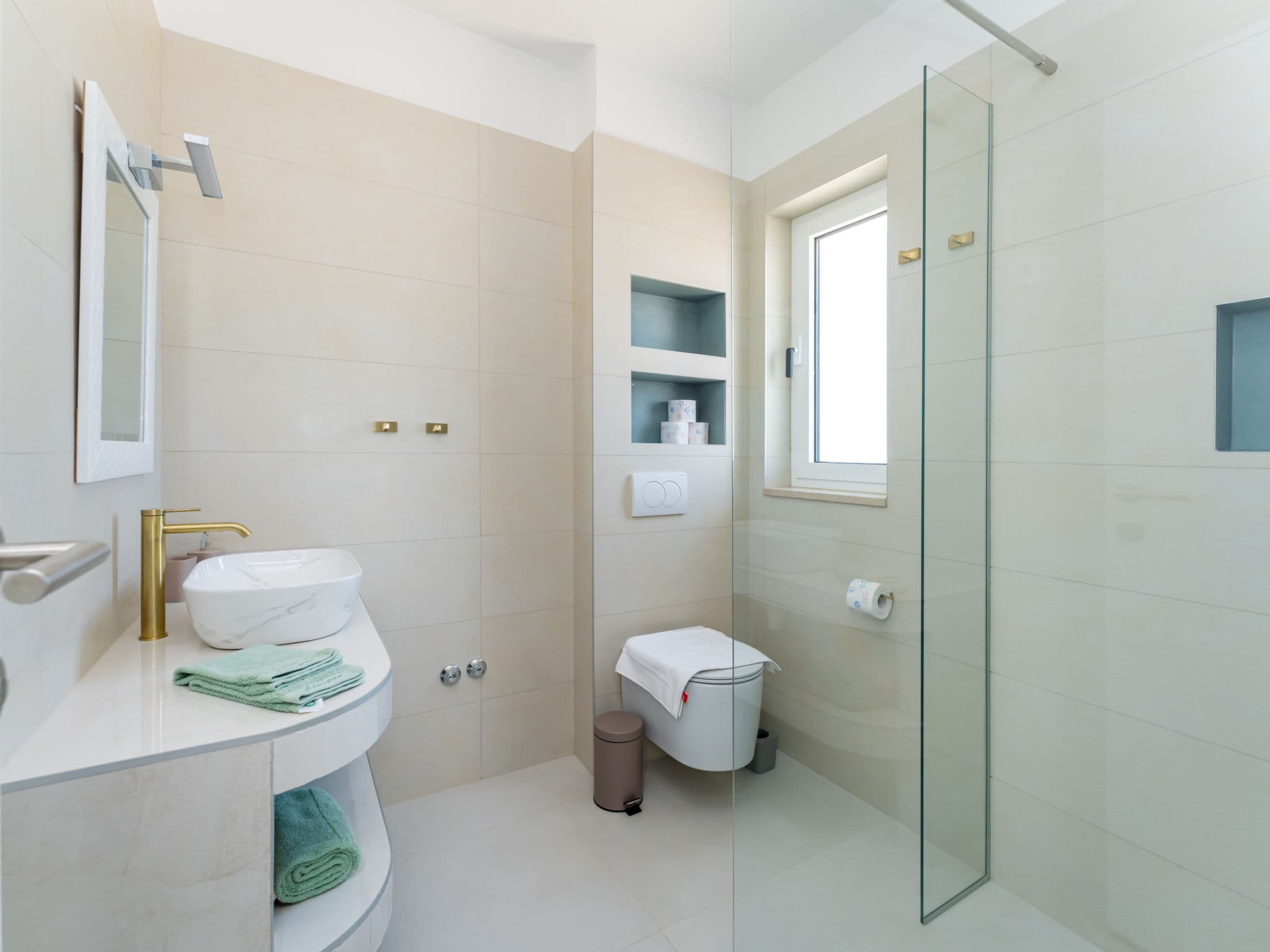 Bathroom / Wellness