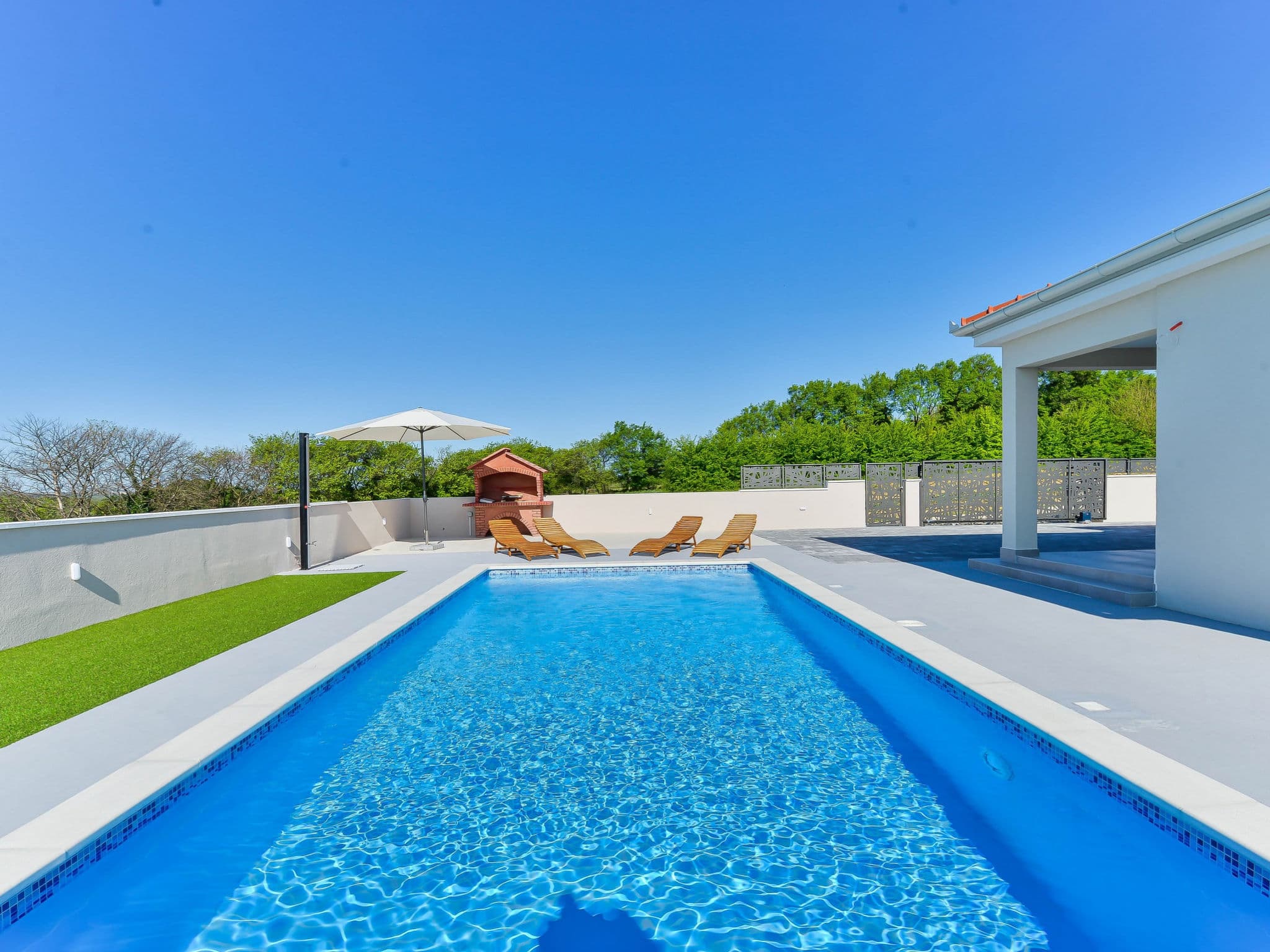 Pool Indoor