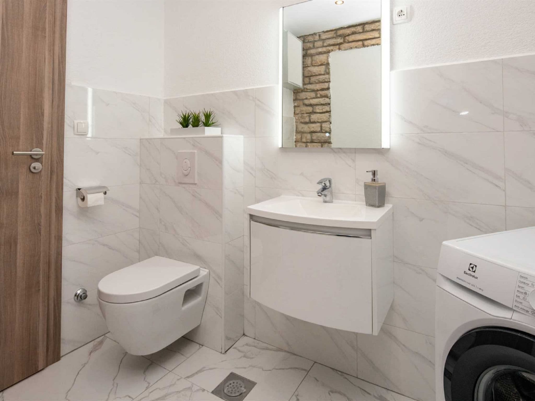 Bathroom / Wellness