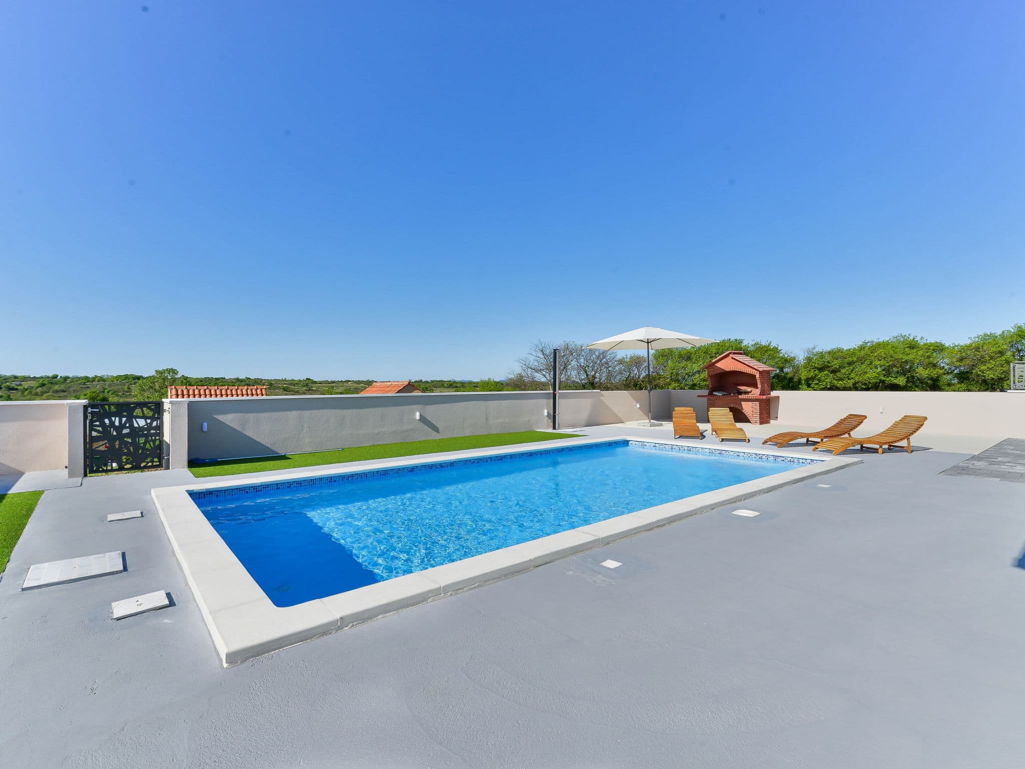 Pool Indoor
