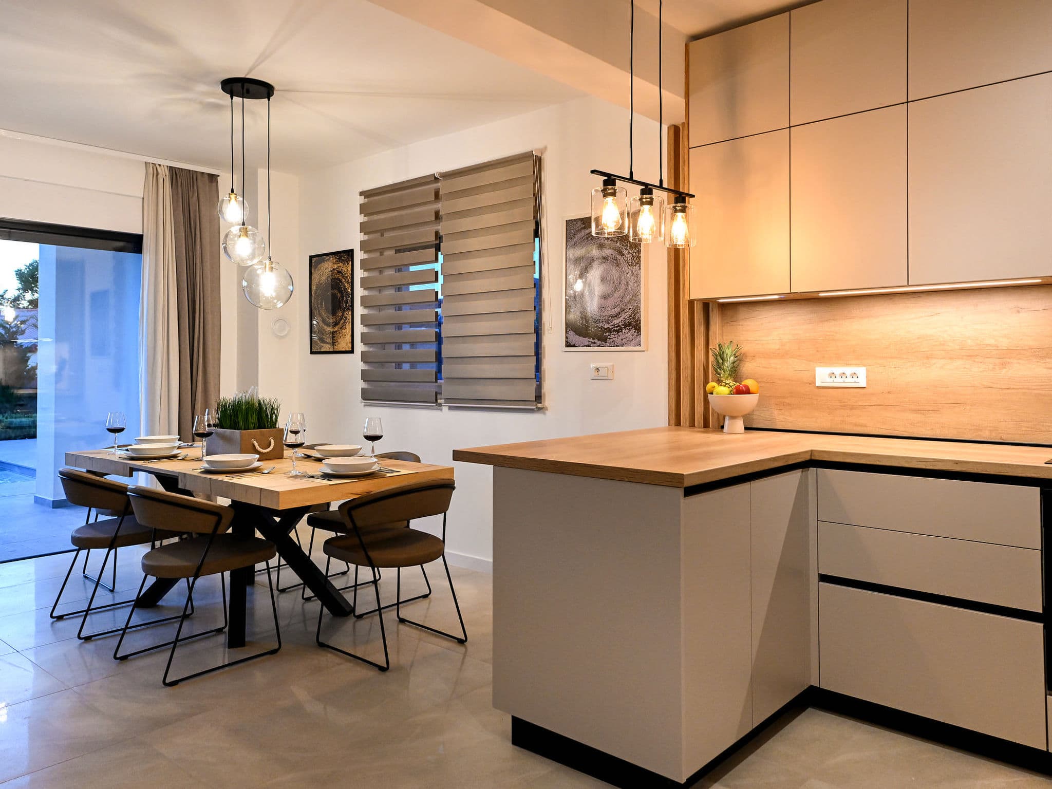Kitchen / Dining Room