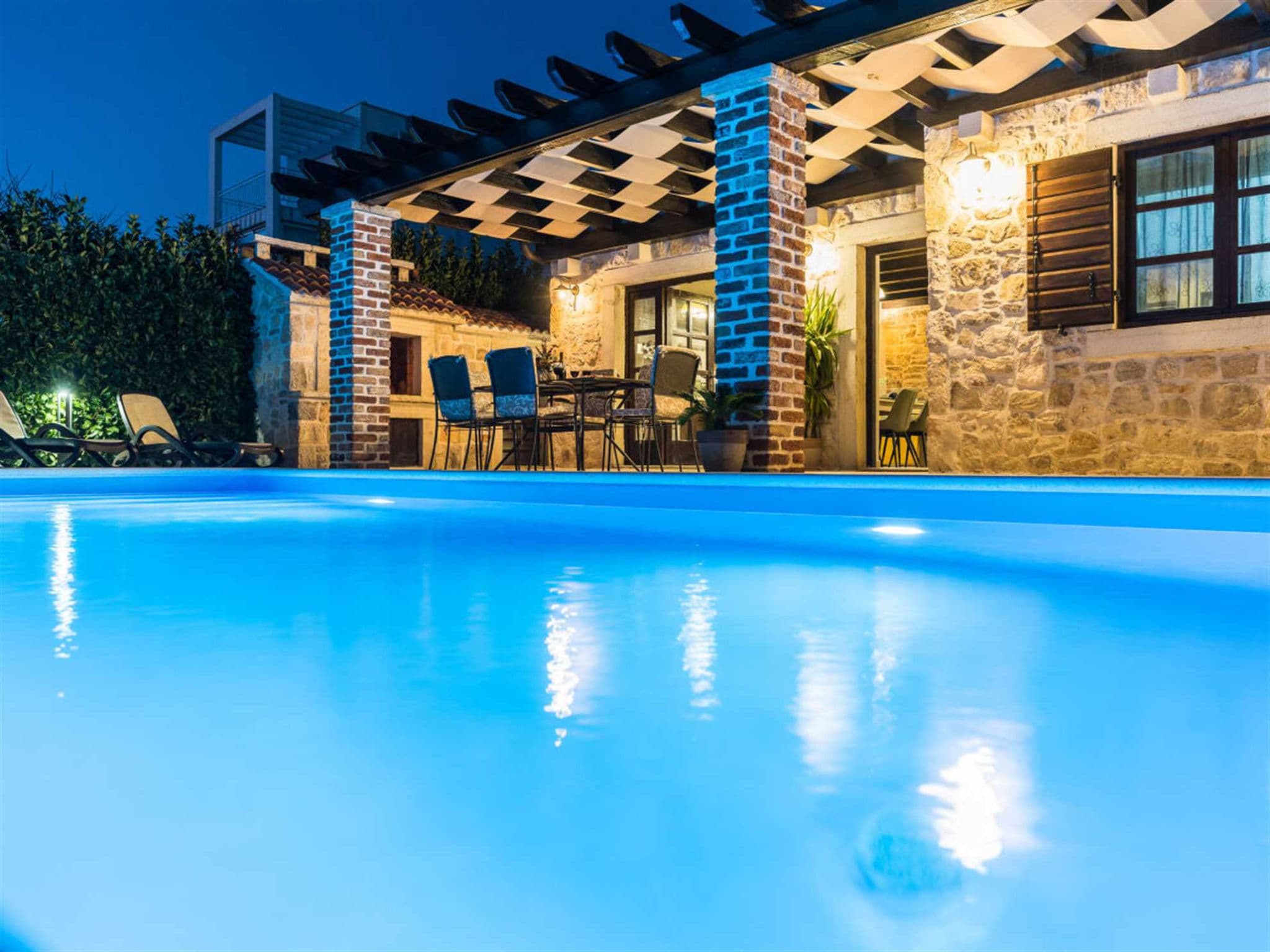 Pool Indoor