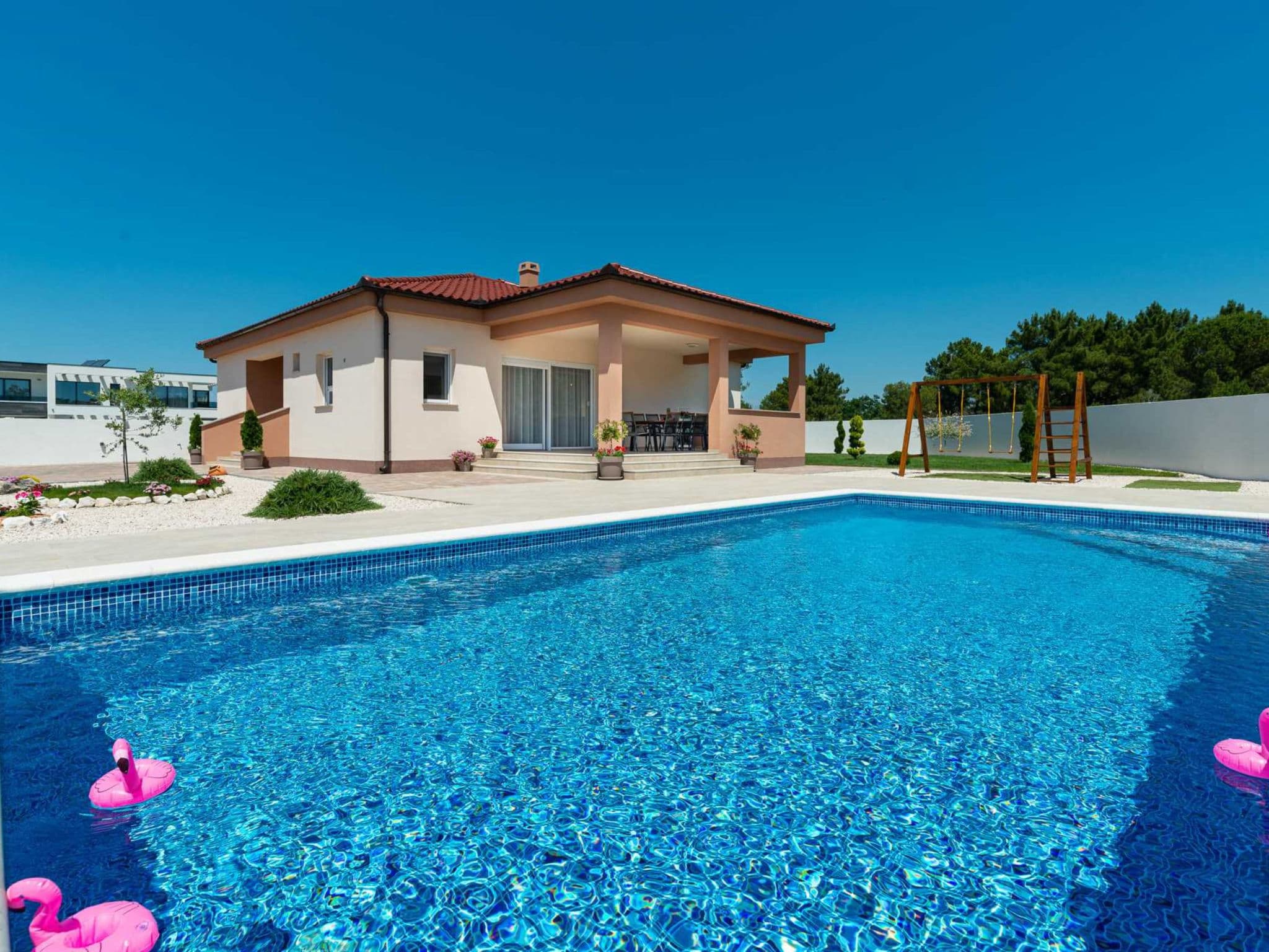 Pool Indoor