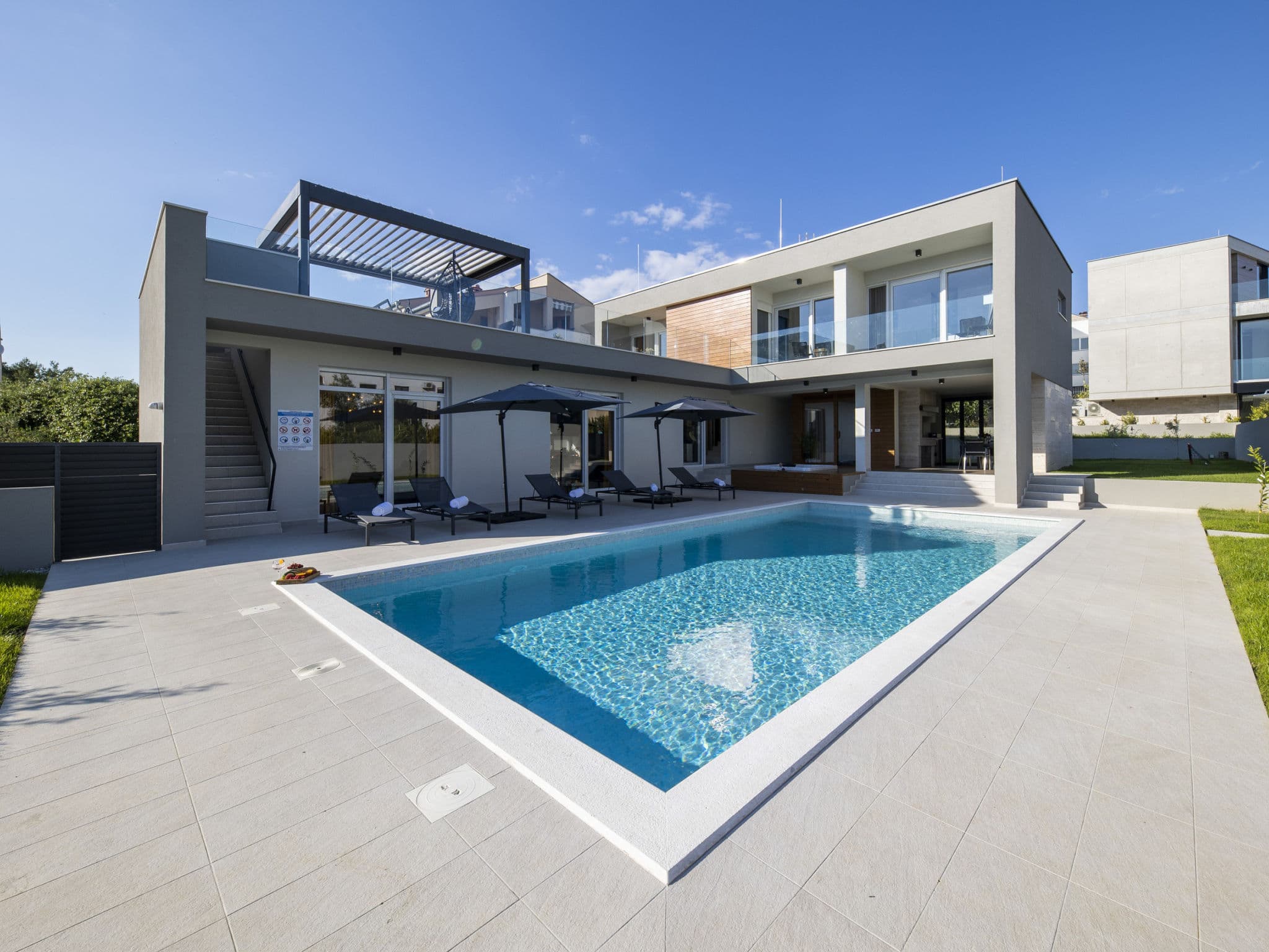 Pool Indoor