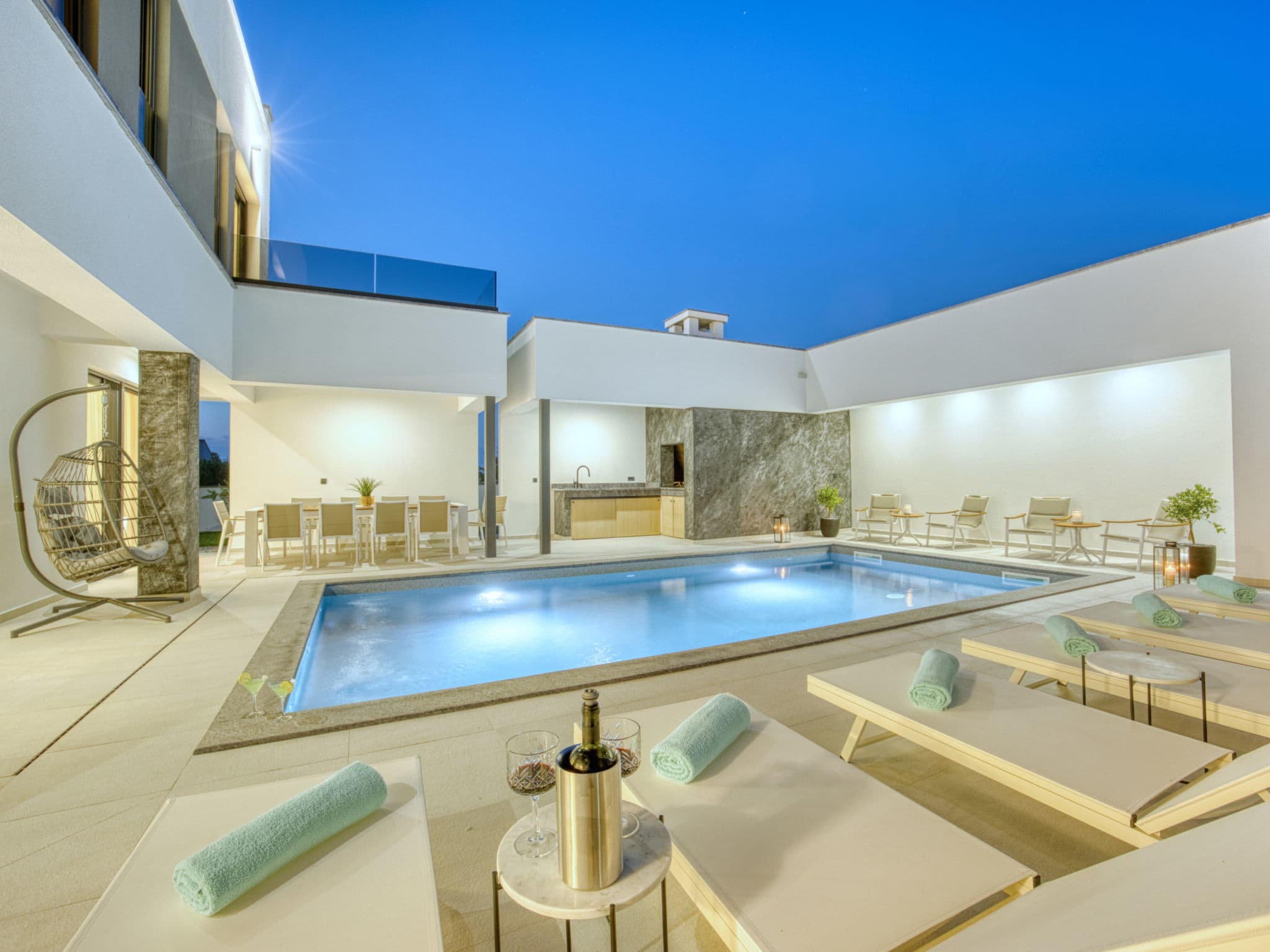 Pool Indoor