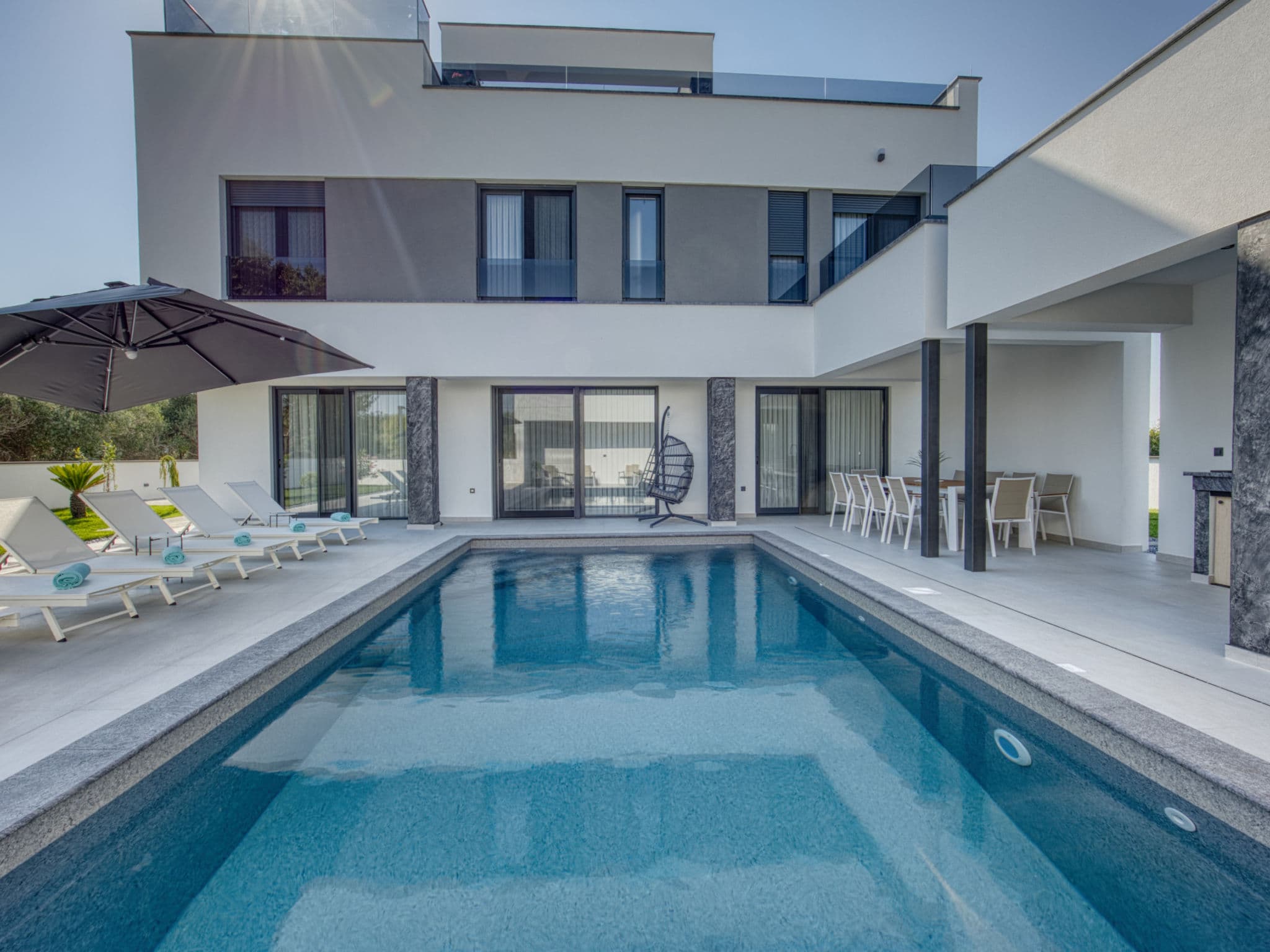 Pool Indoor