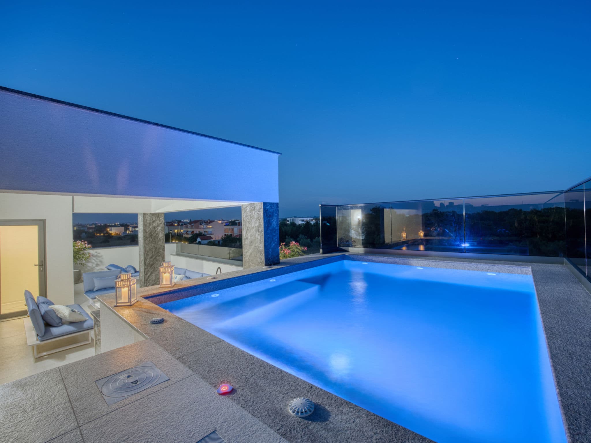 Pool Indoor