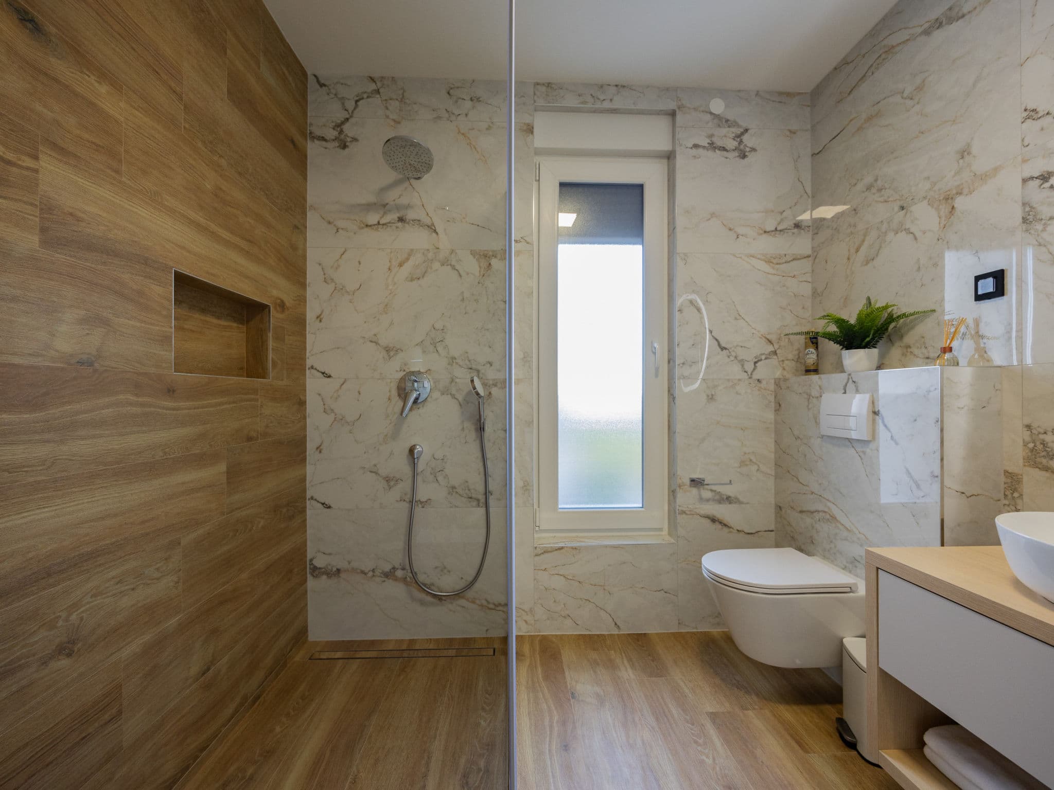 Bathroom / Wellness