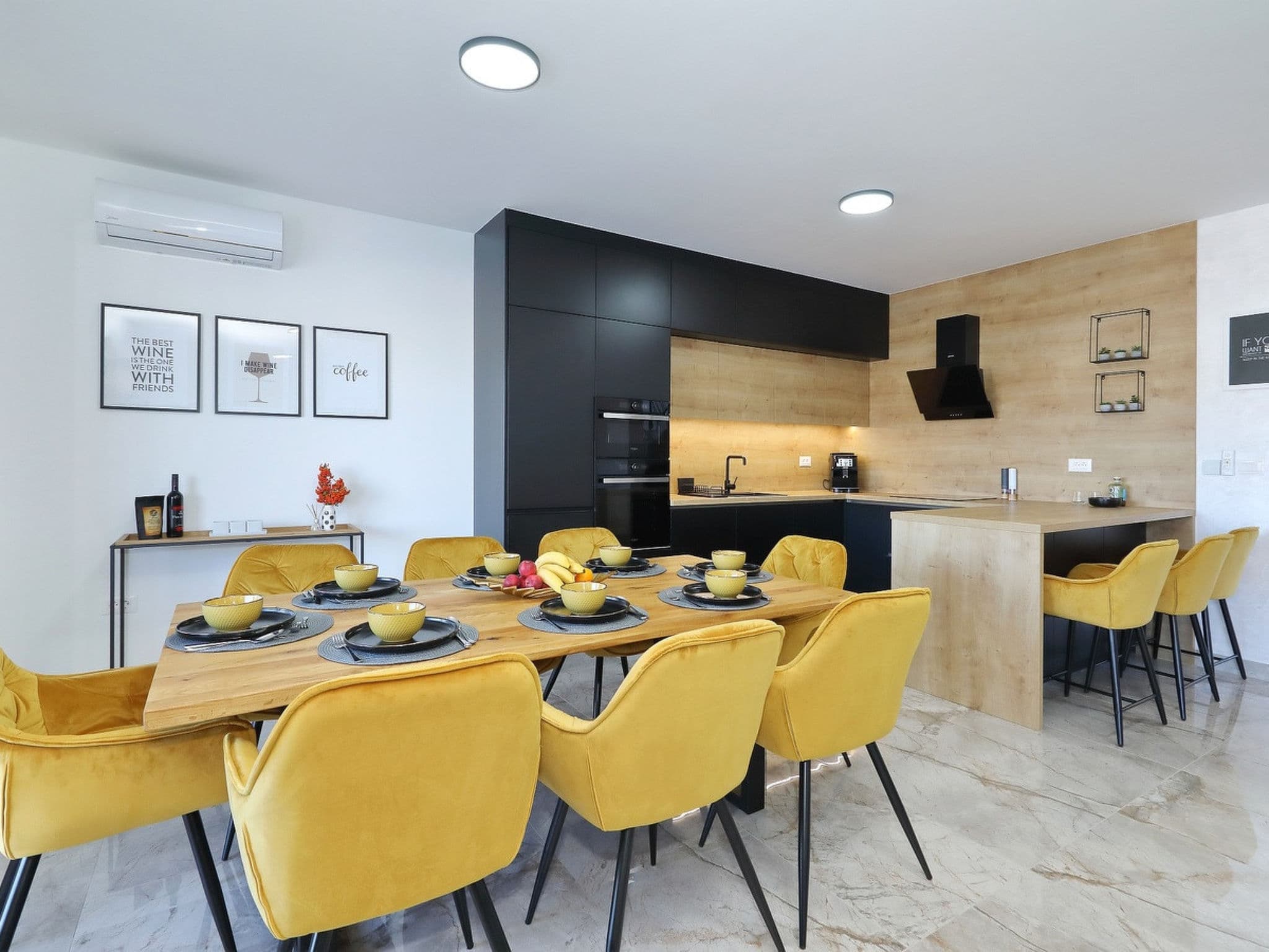 Kitchen / Dining Room