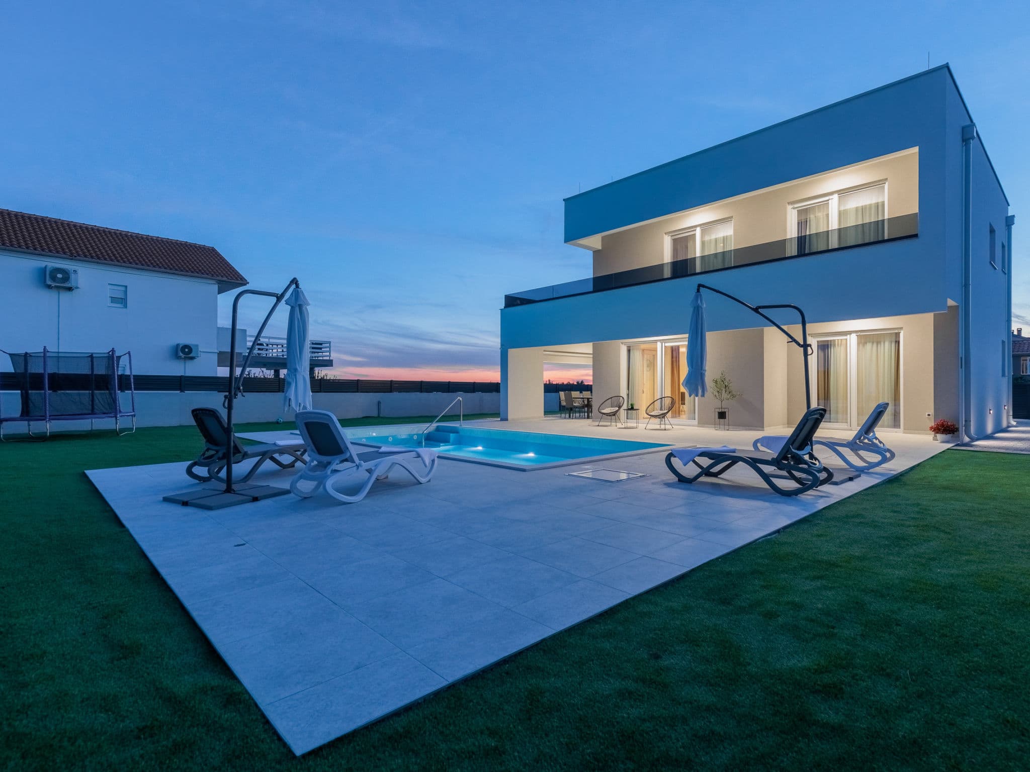 Pool Indoor