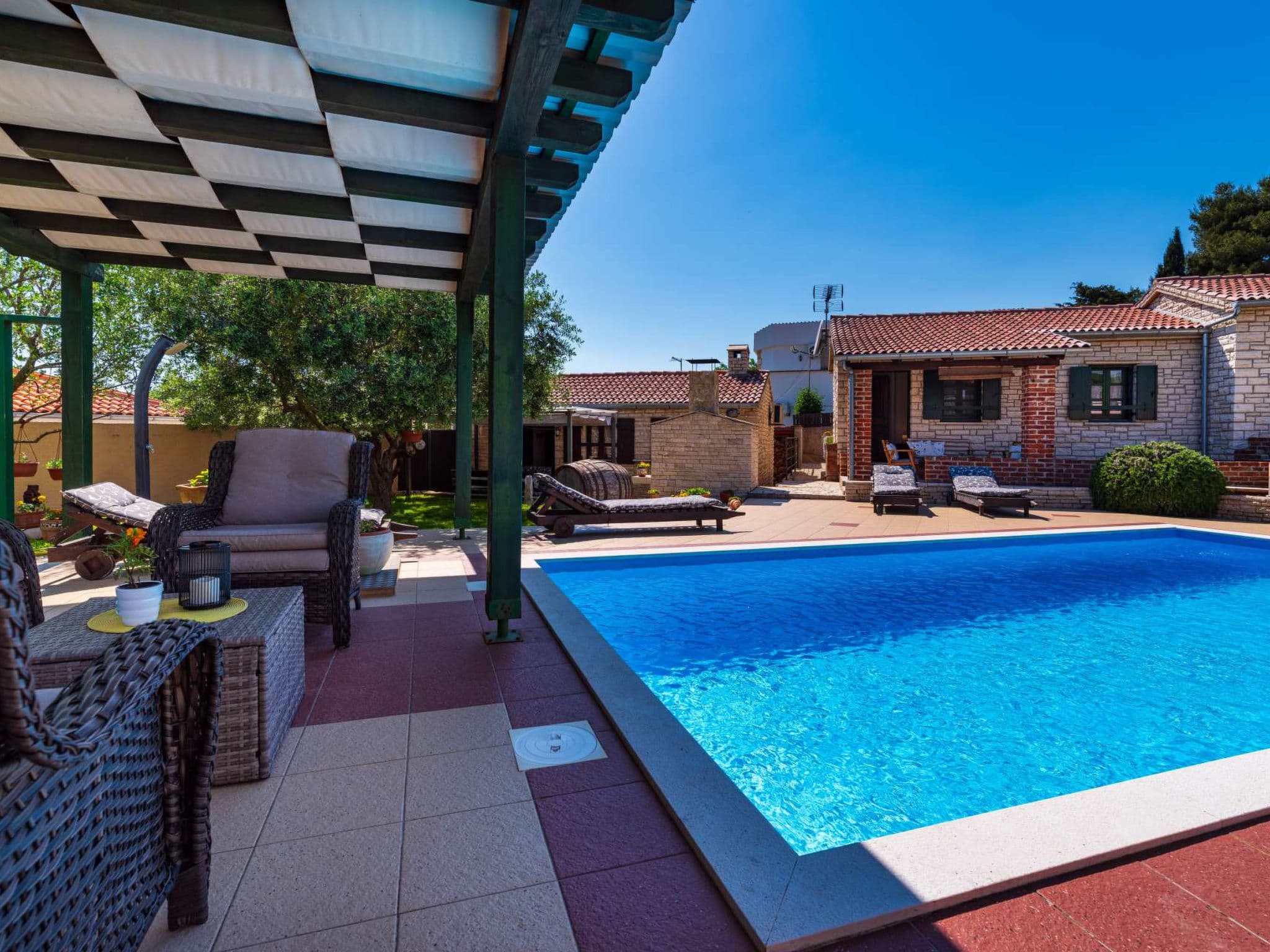 Pool Indoor