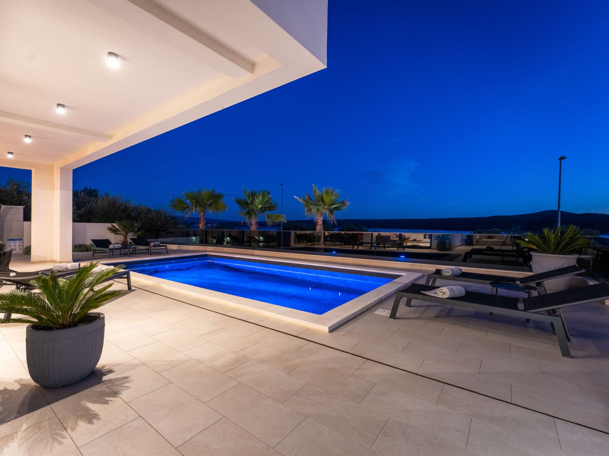 Pool Indoor
