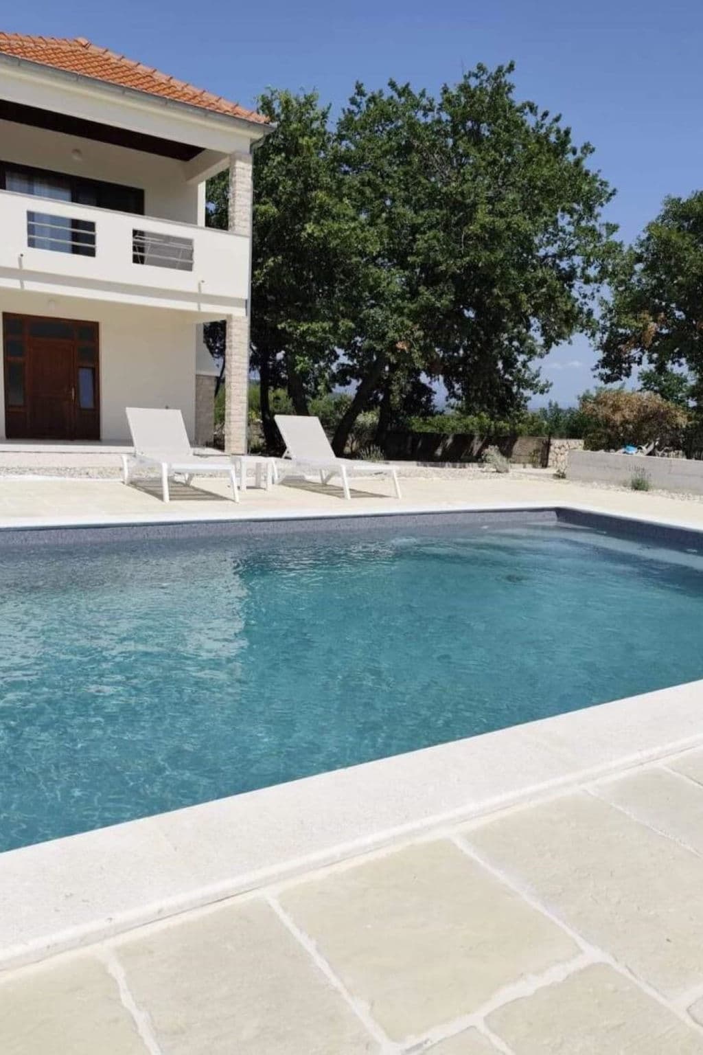 Pool Indoor