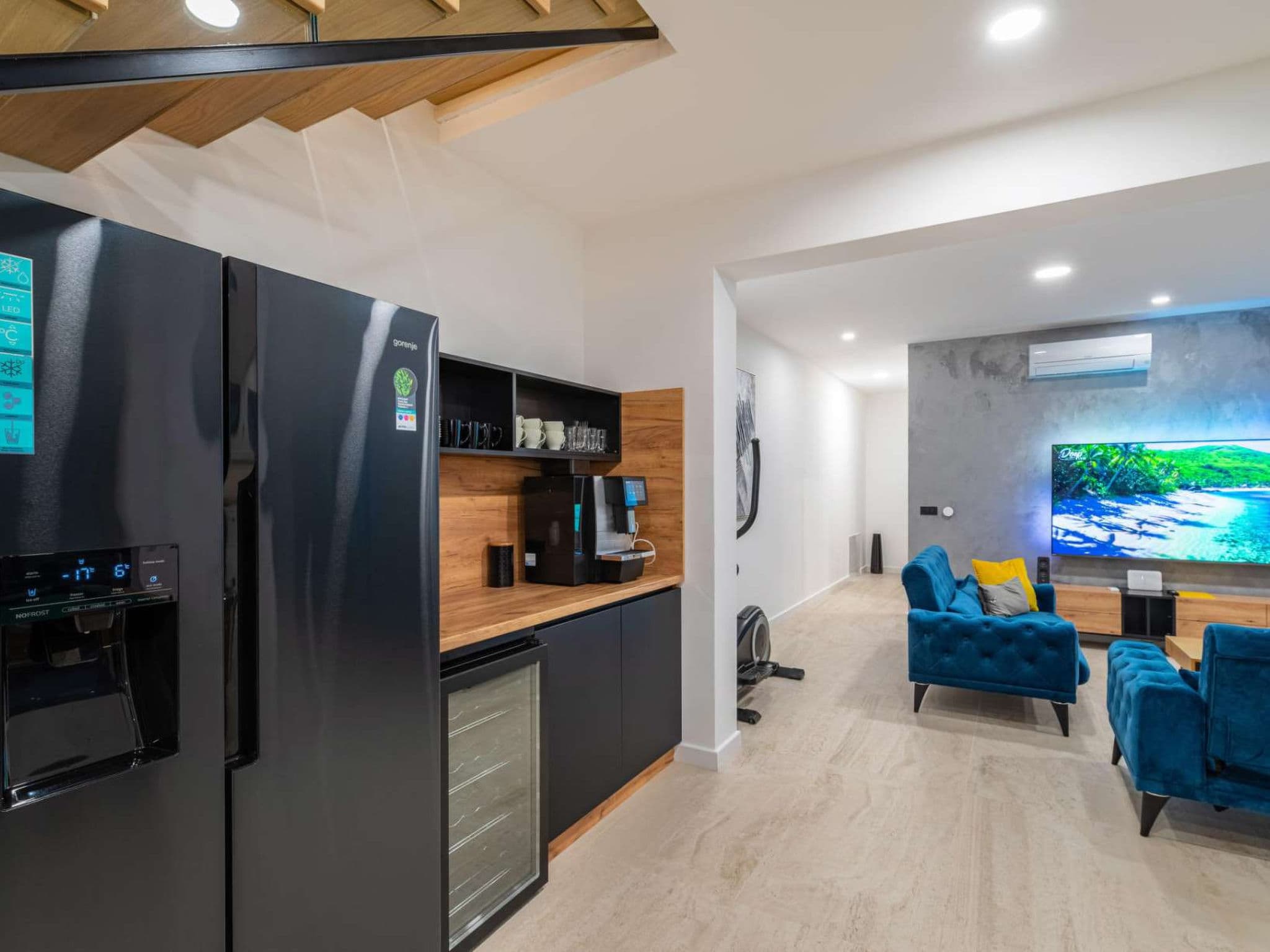 Kitchen / Dining Room