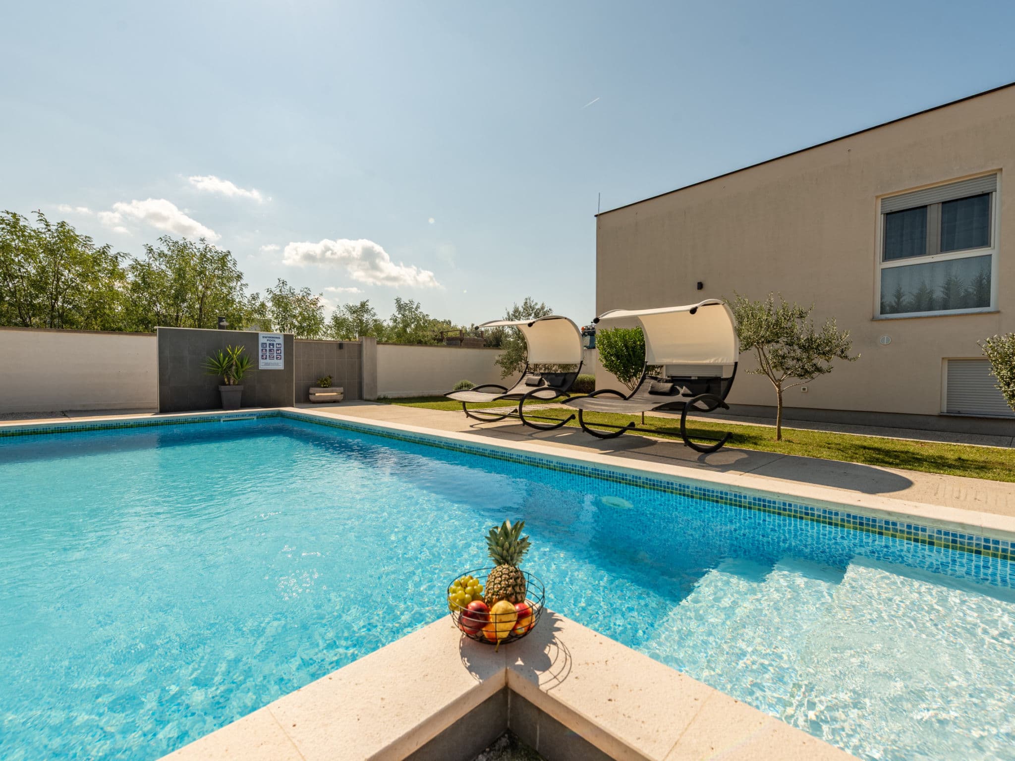 Pool Indoor