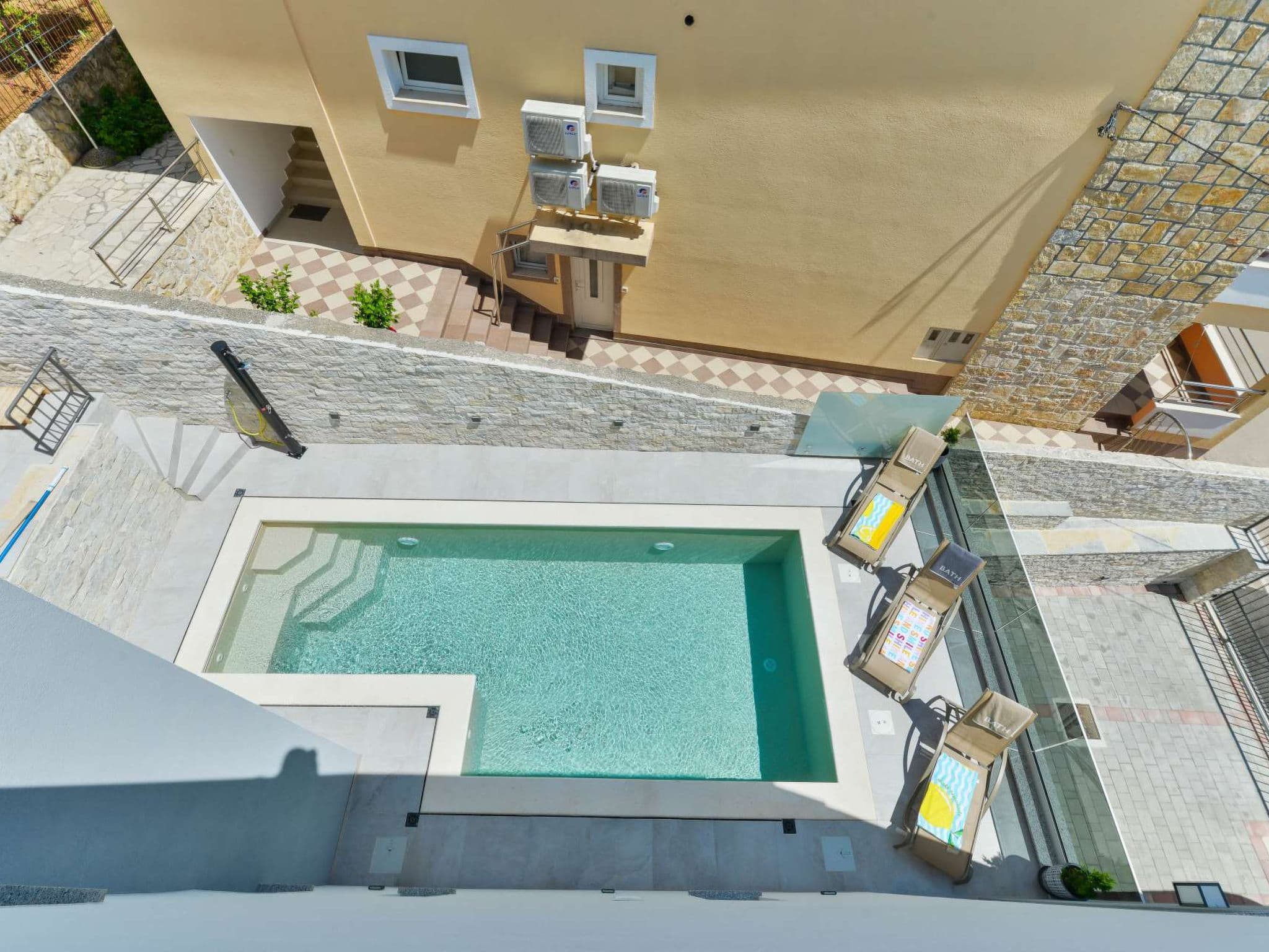 Pool Indoor