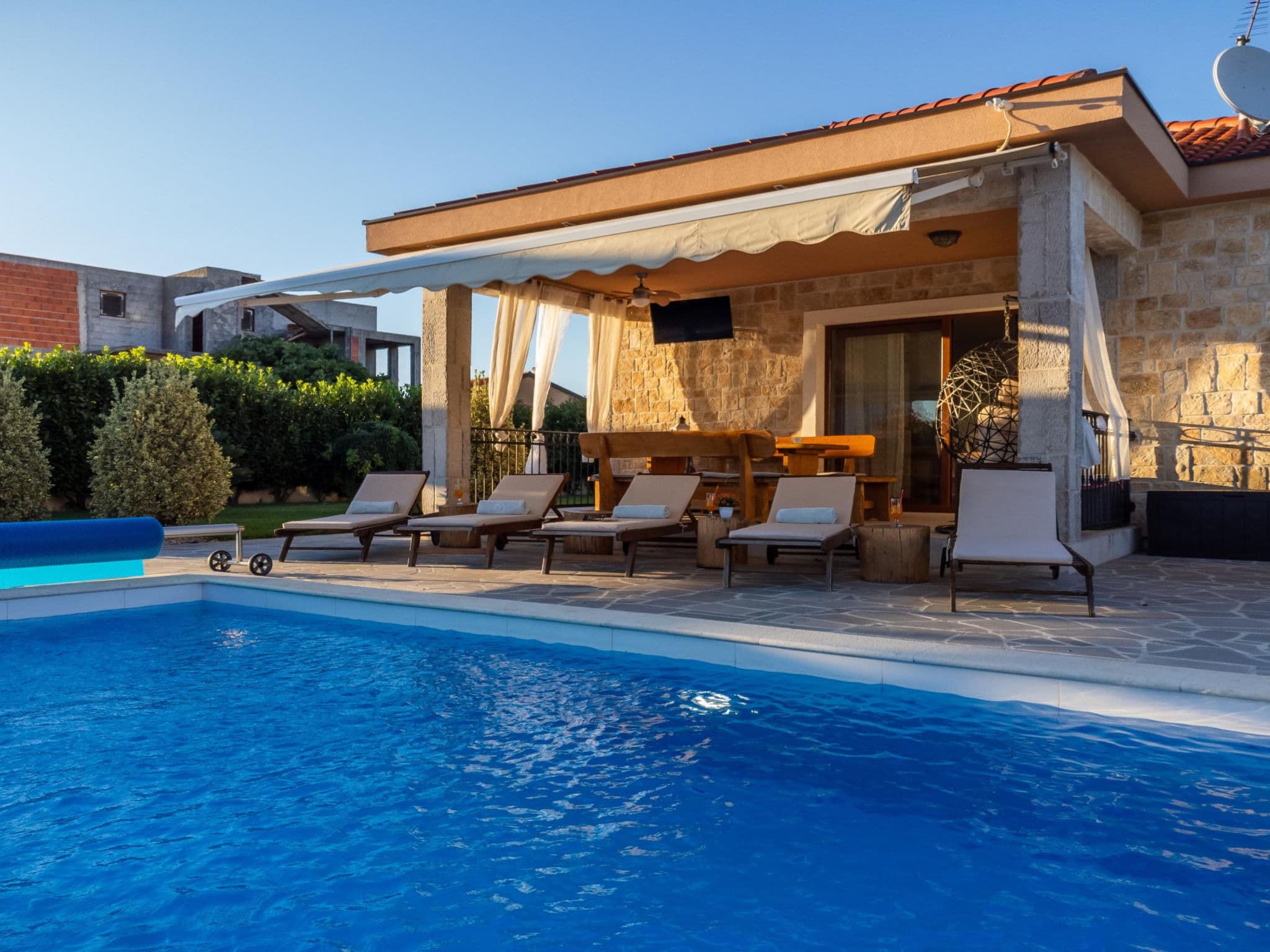 Pool Indoor