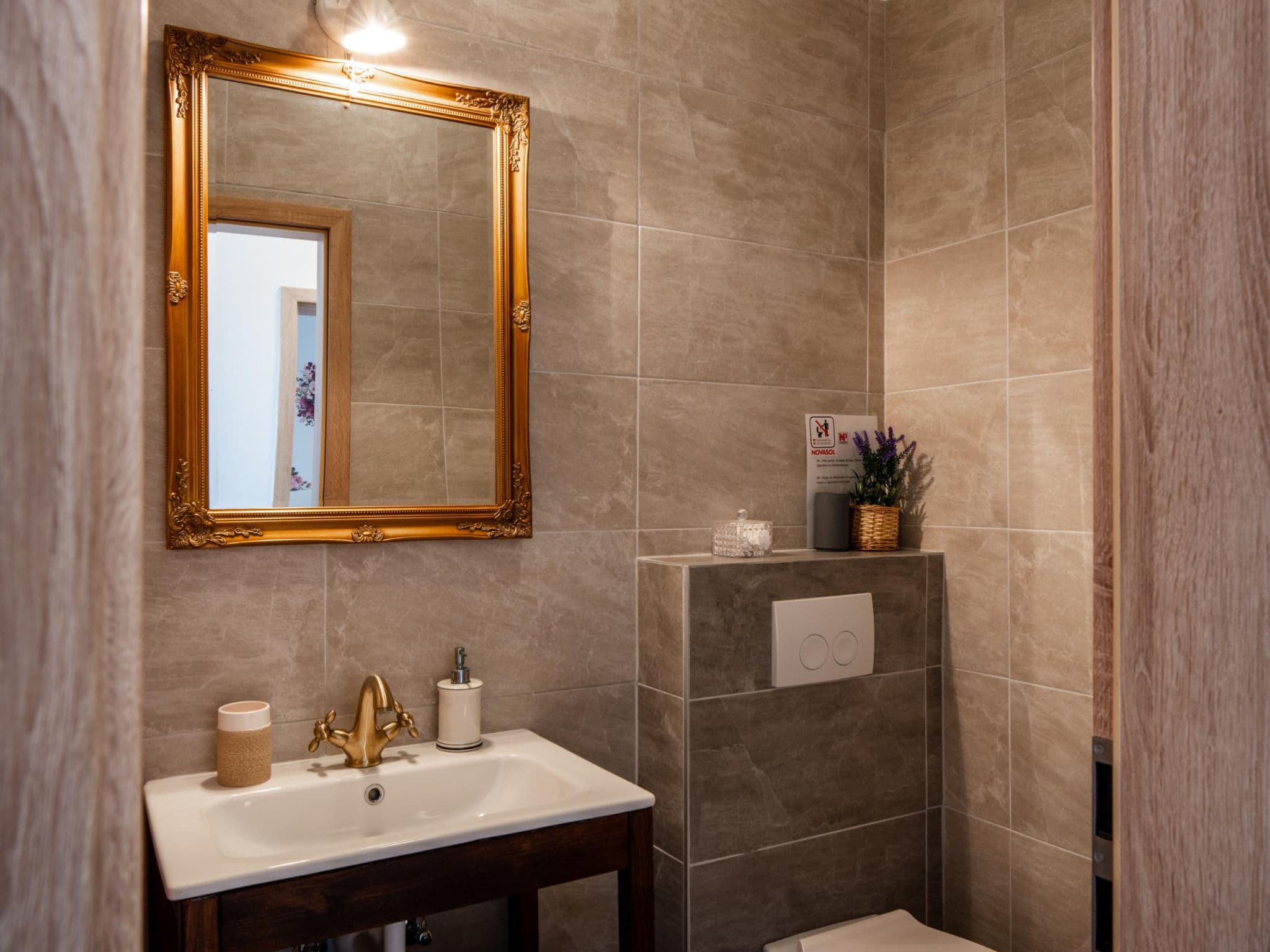 Bathroom / Wellness