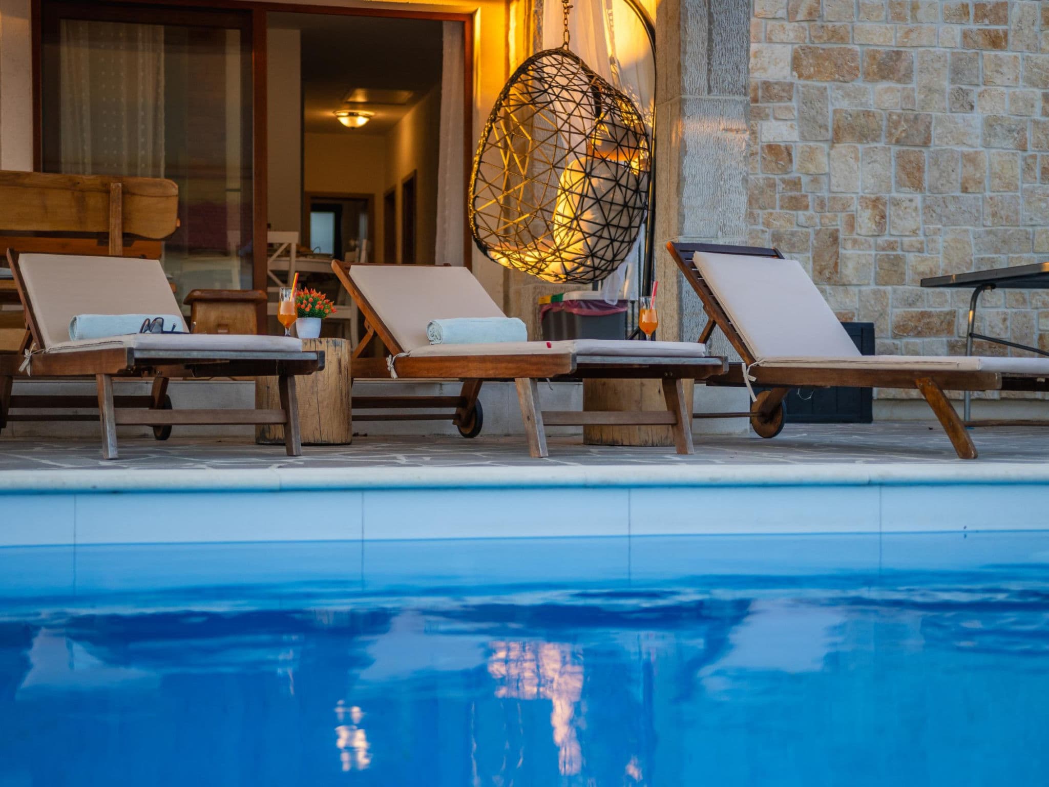 Pool Indoor