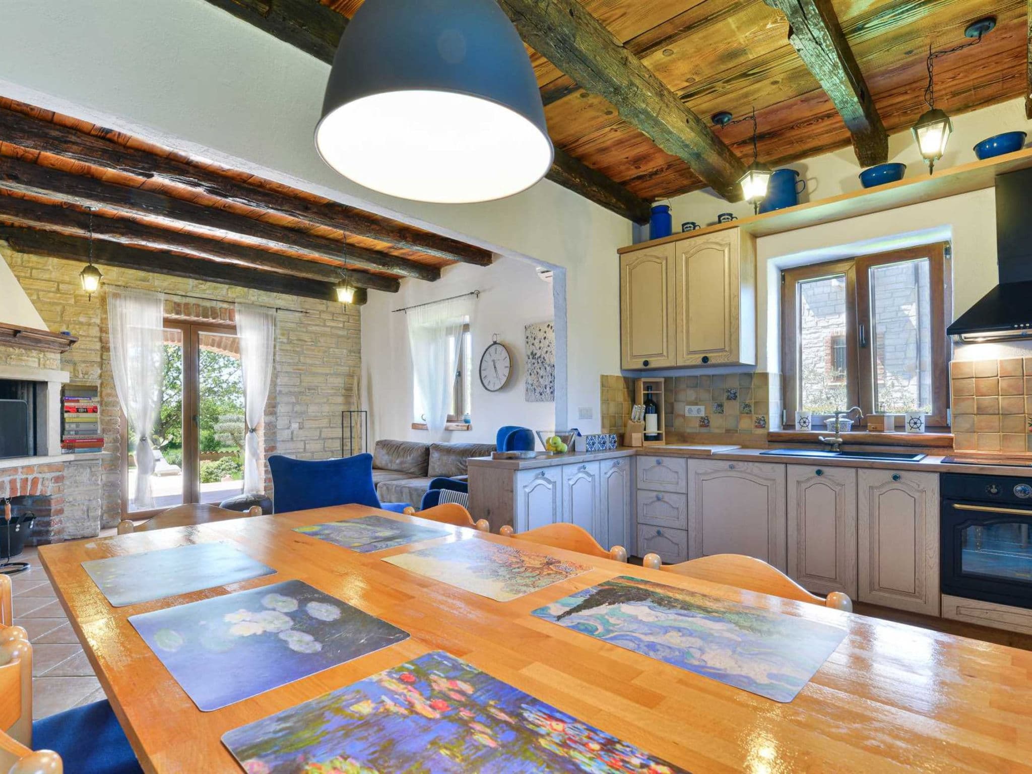 Kitchen / Dining Room