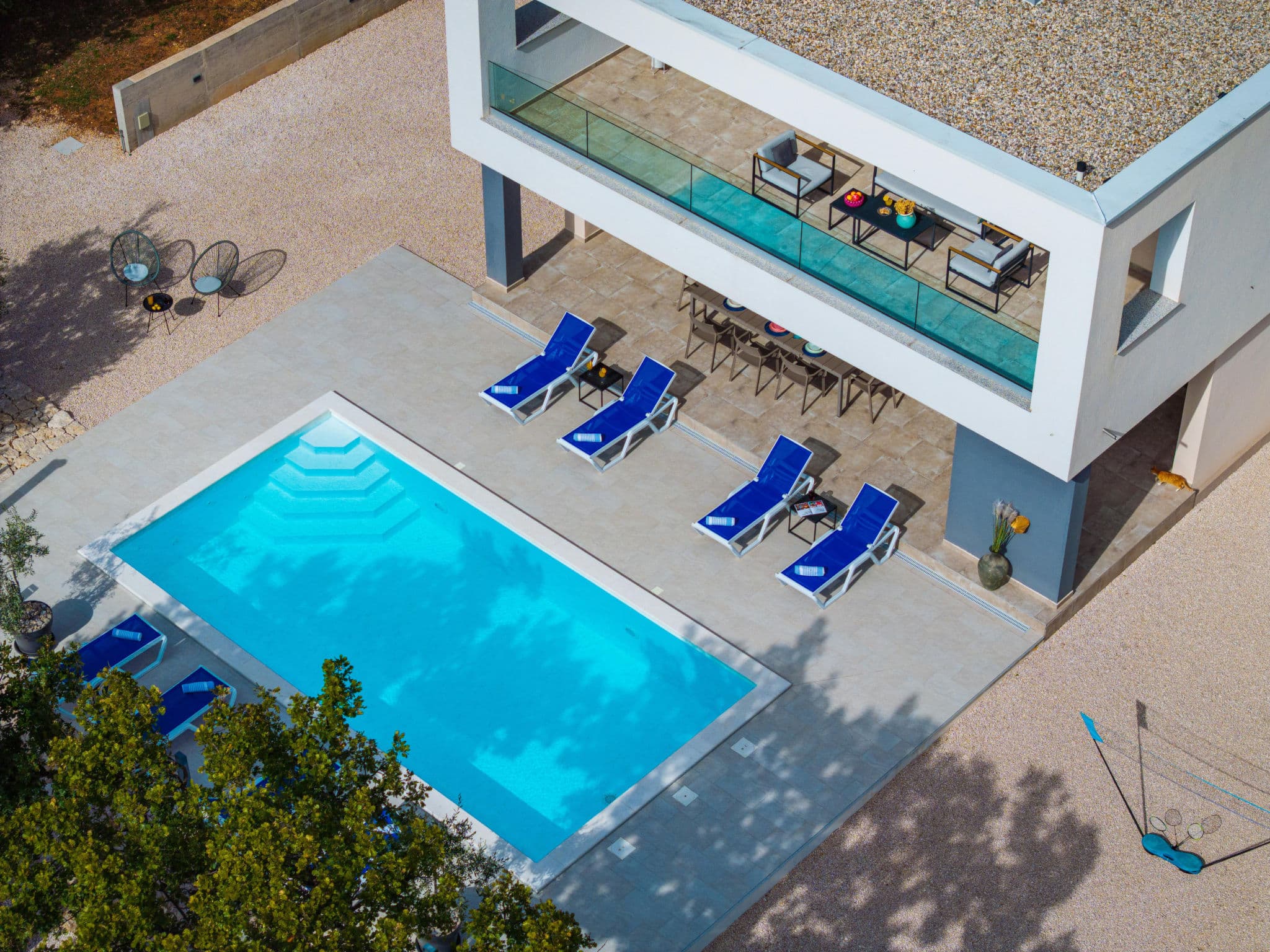 Pool Indoor