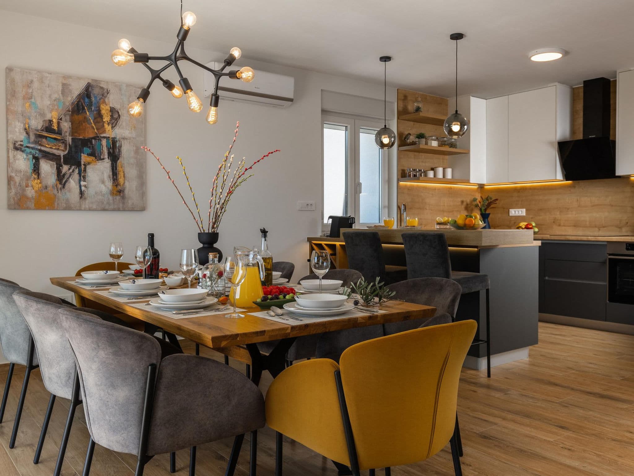 Kitchen / Dining Room