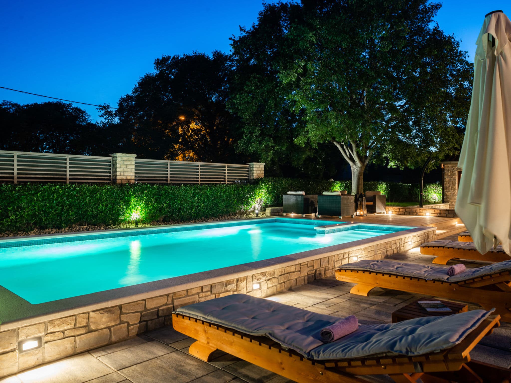 Pool Indoor