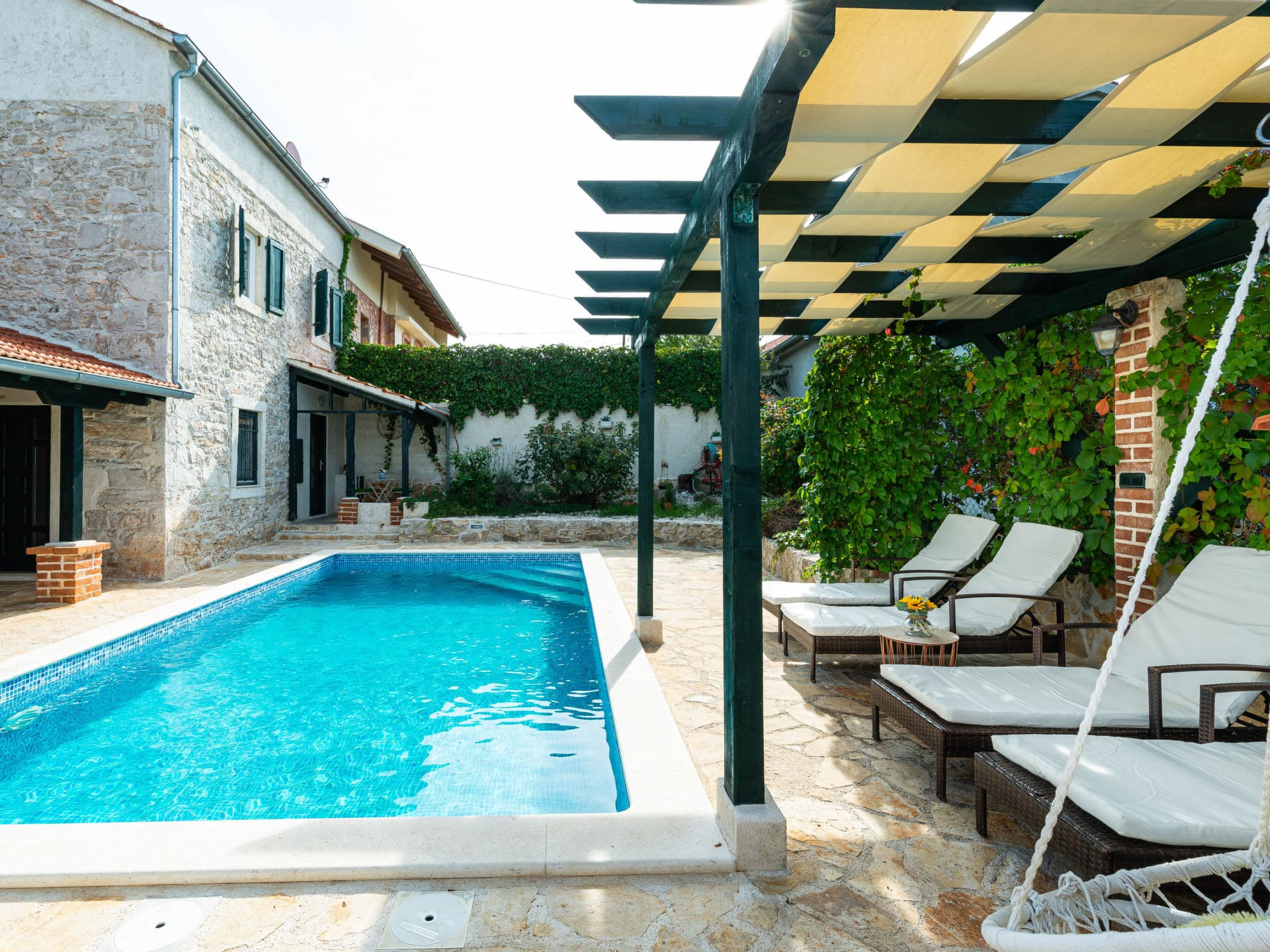 Pool Indoor