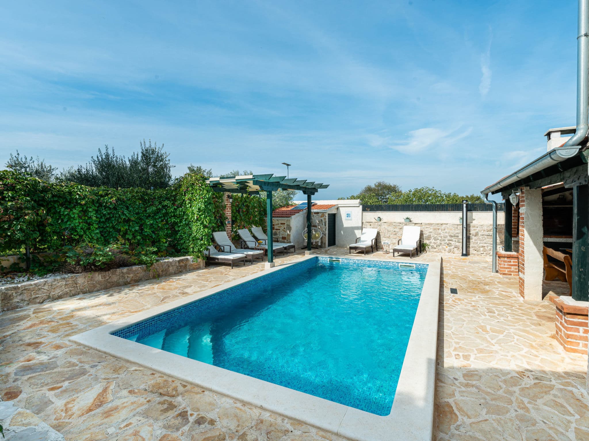 Pool Indoor