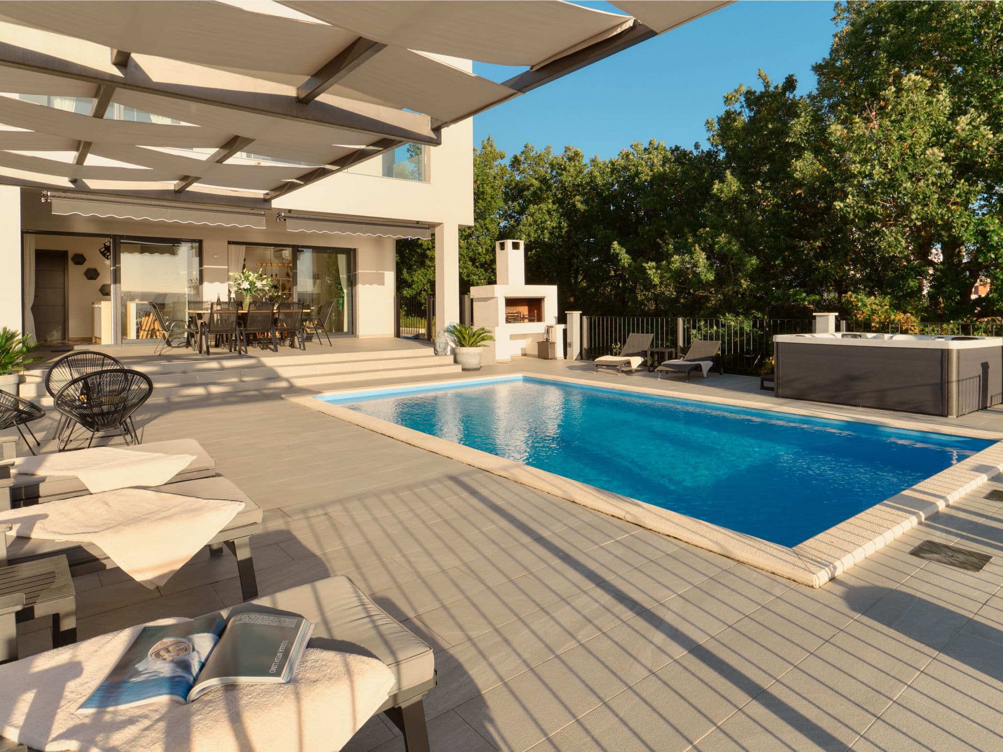 Pool Indoor