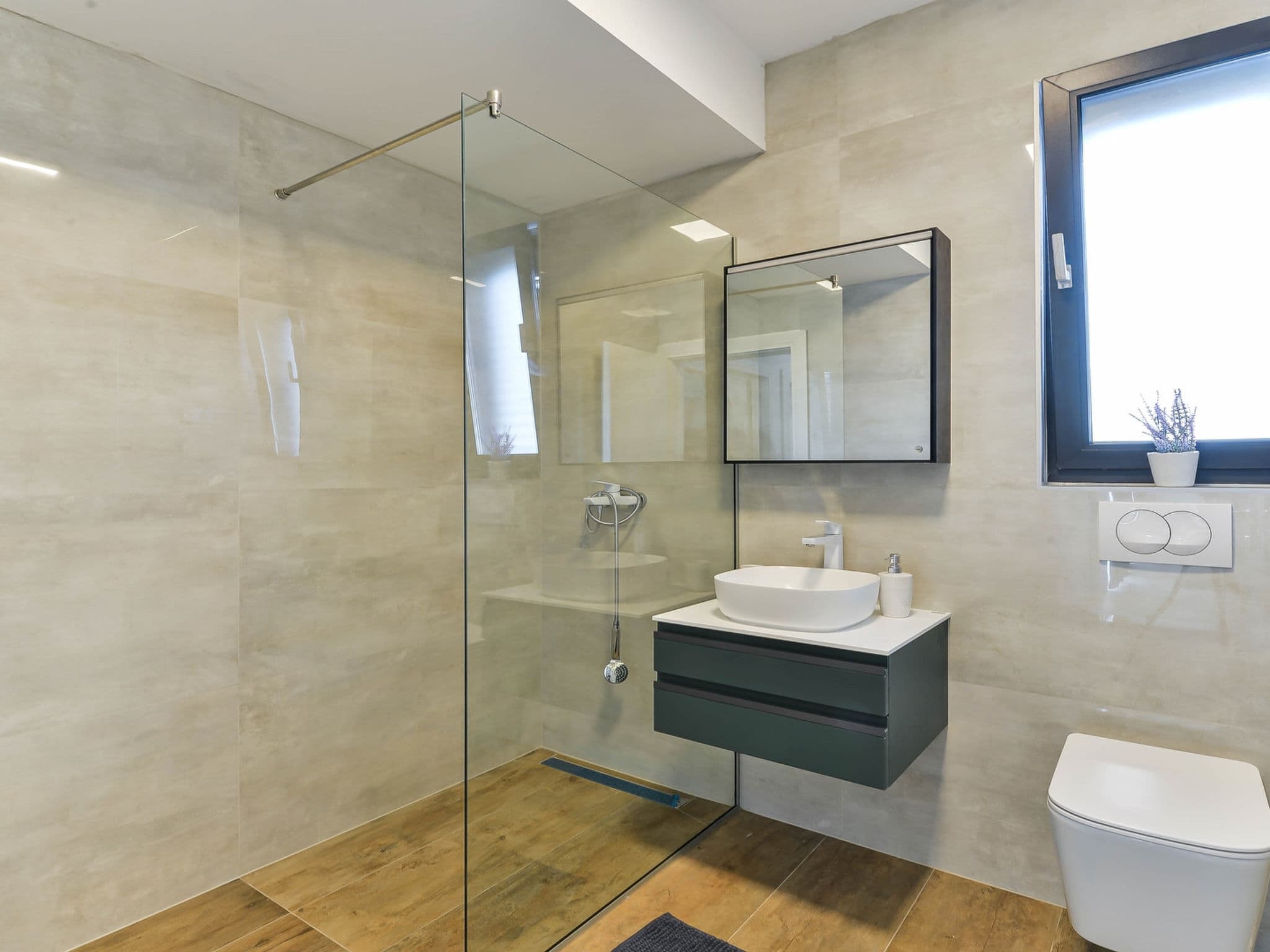 Bathroom / Wellness