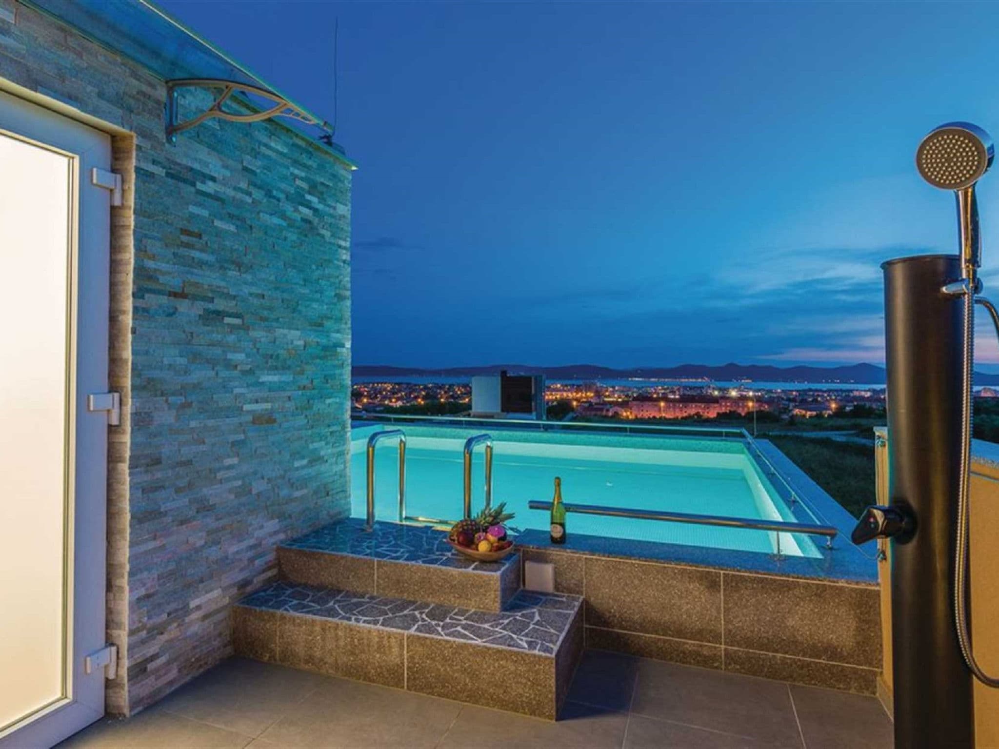 Pool Indoor