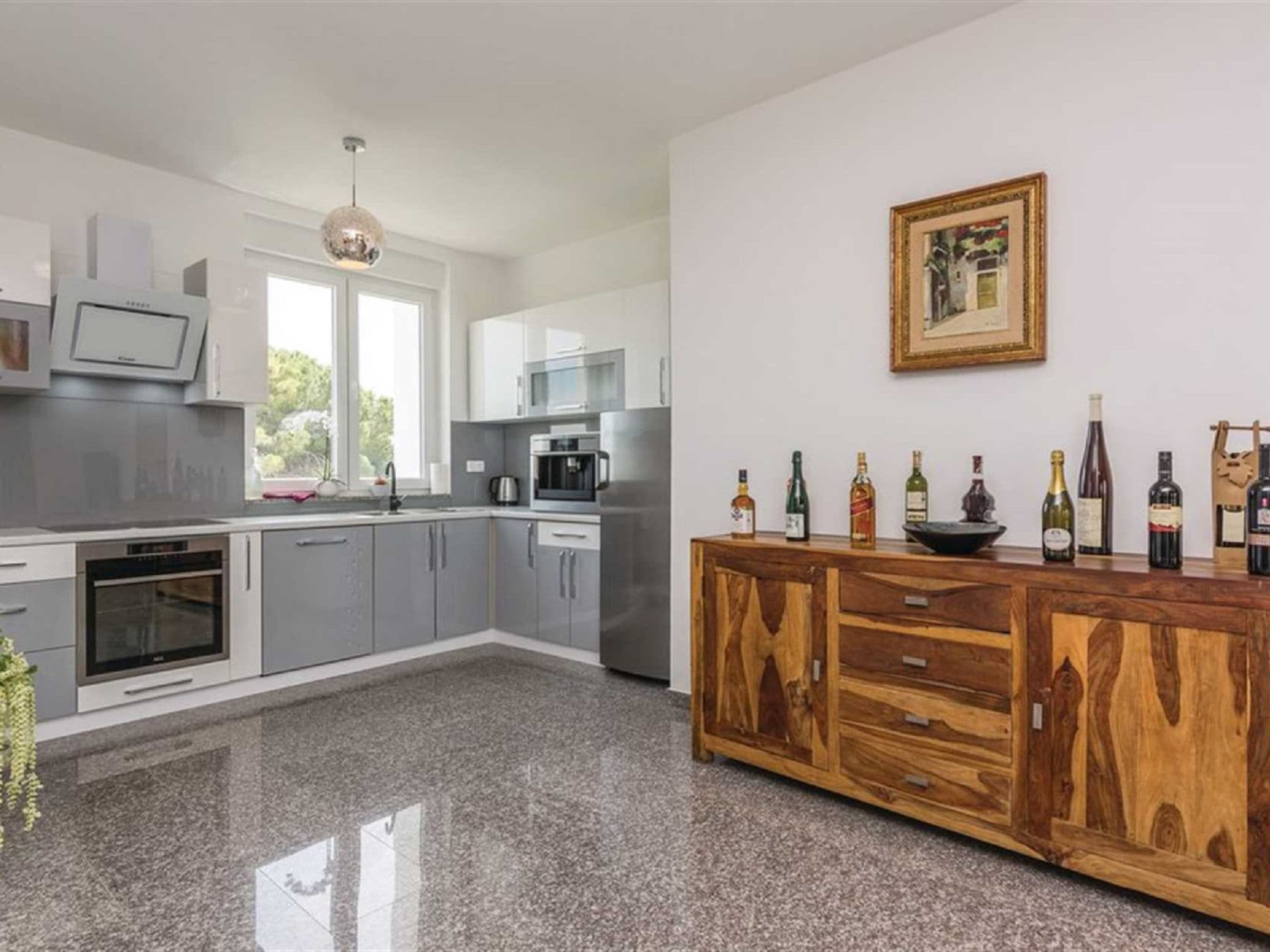 Kitchen / Dining Room