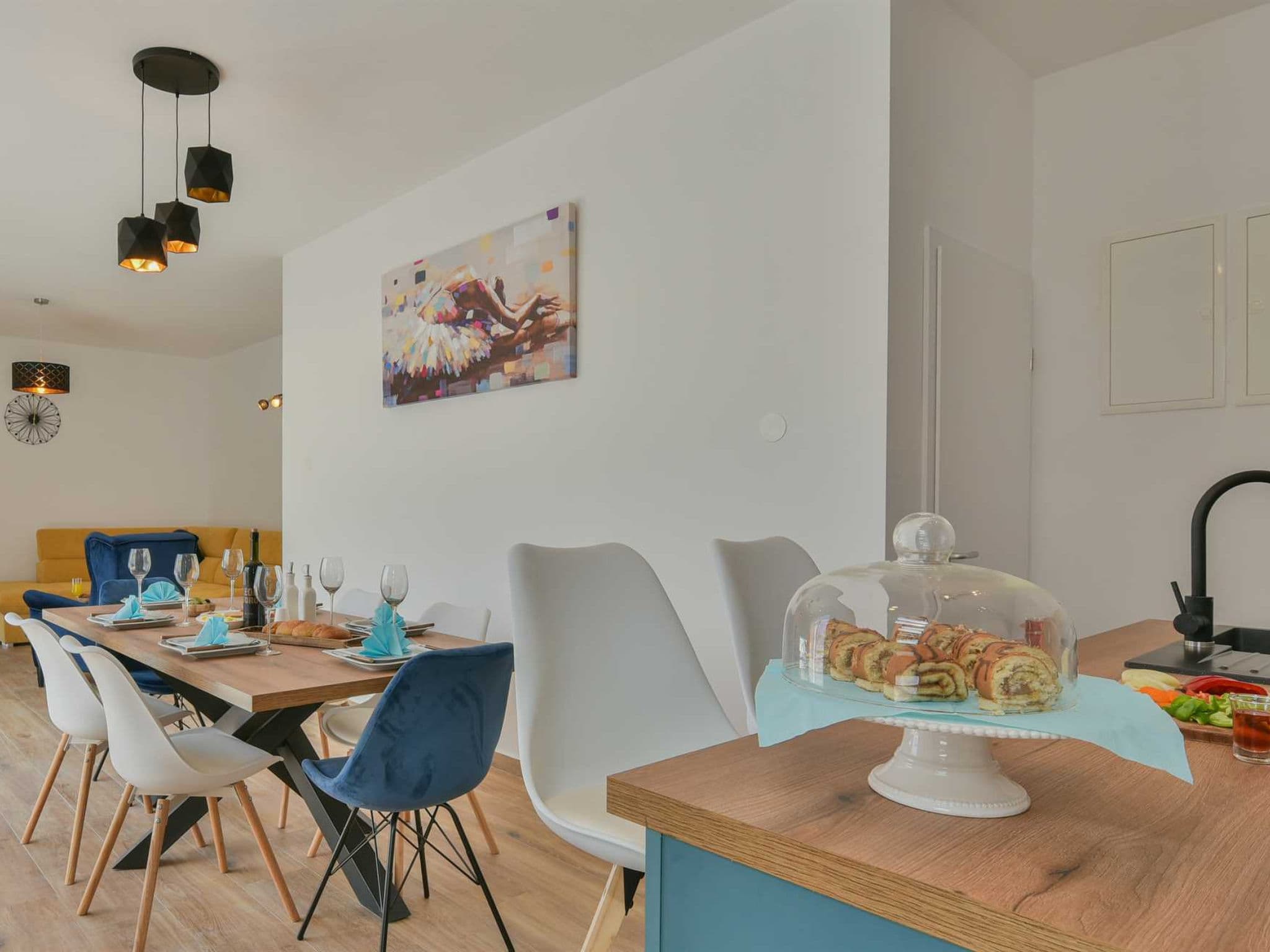 Kitchen / Dining Room
