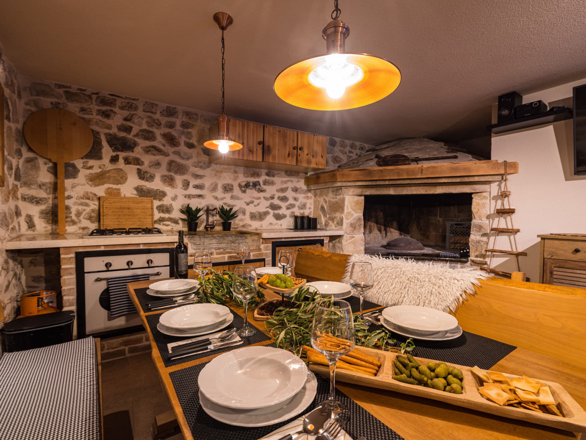 Kitchen / Dining Room