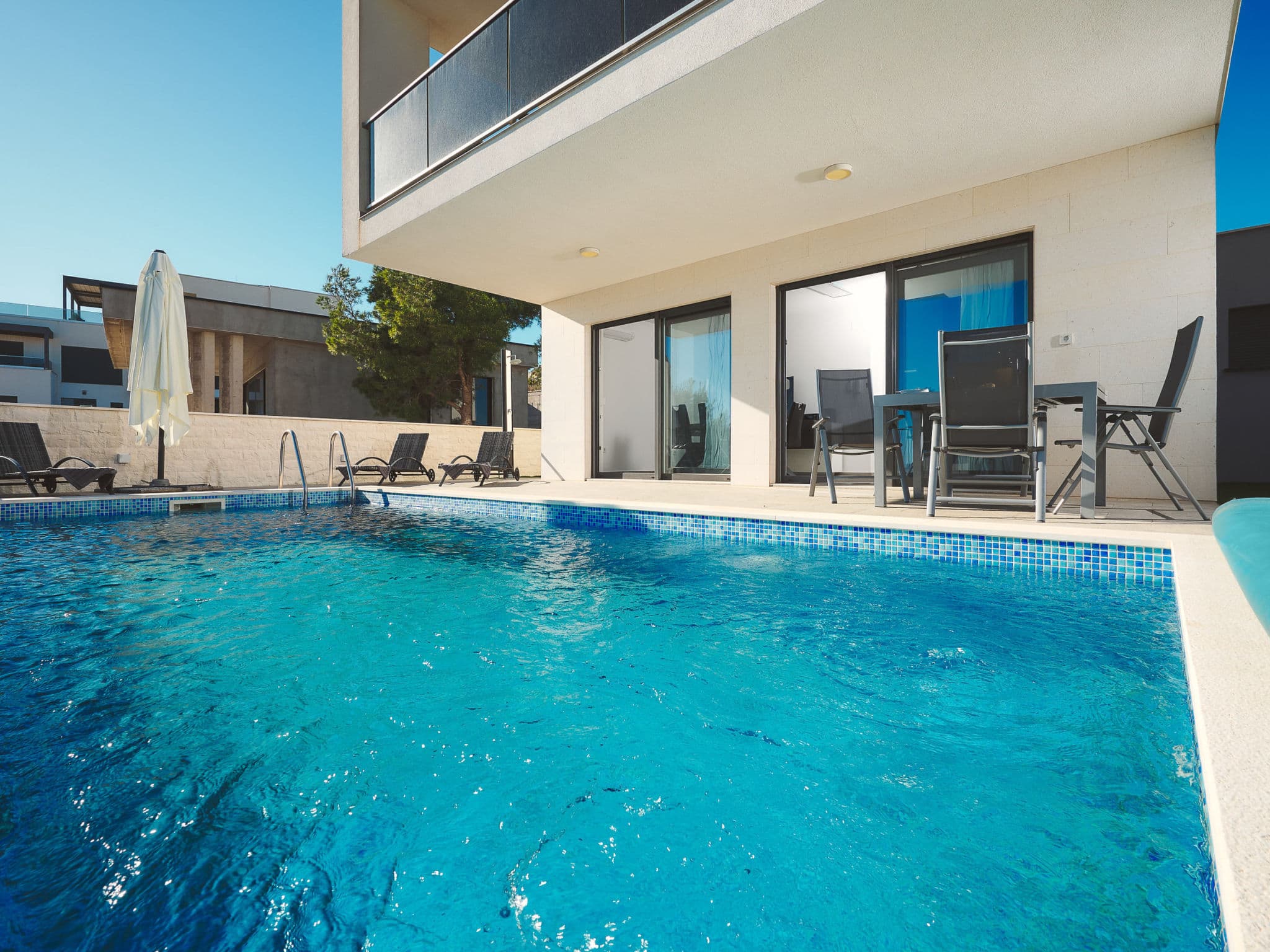 Pool Indoor