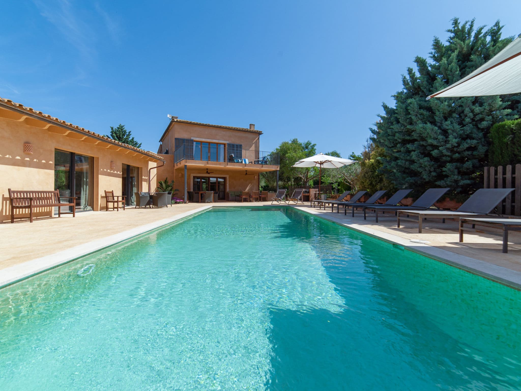 Pool Indoor