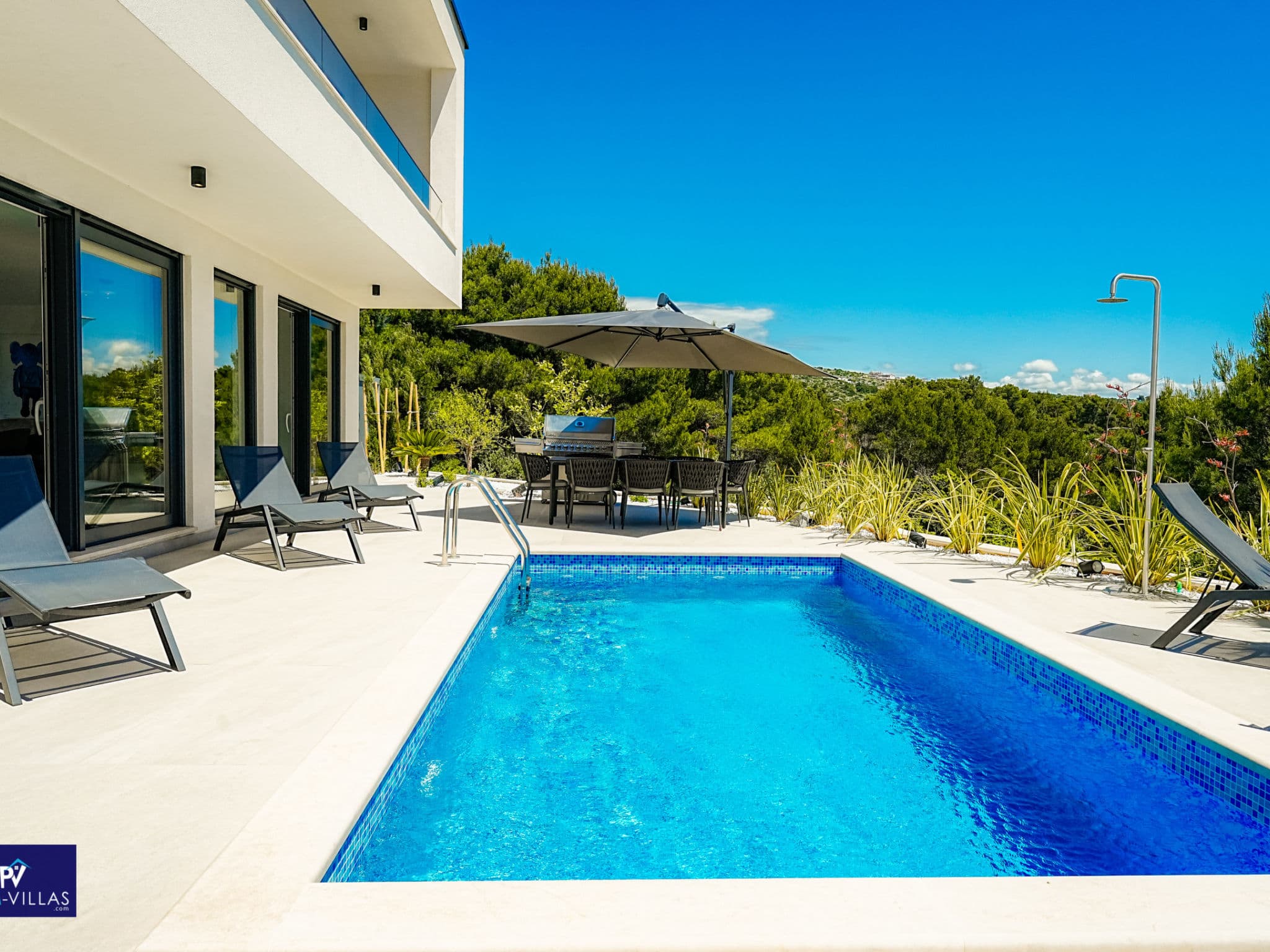 Pool Indoor