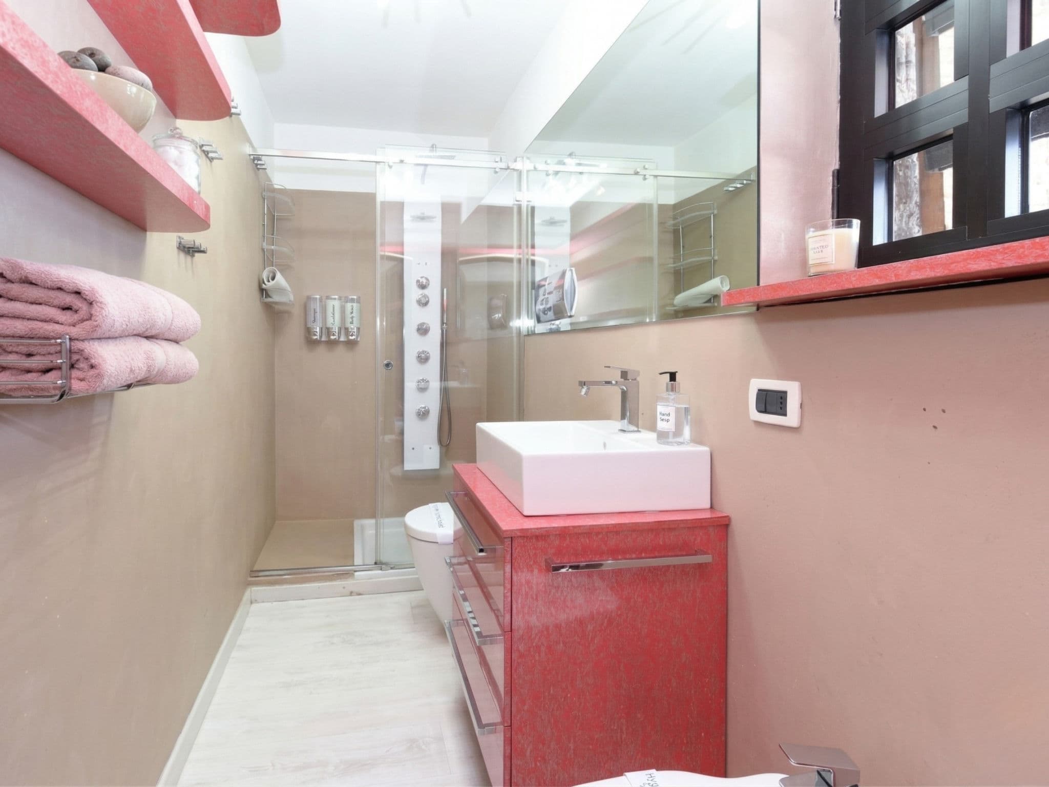 Bathroom / Wellness